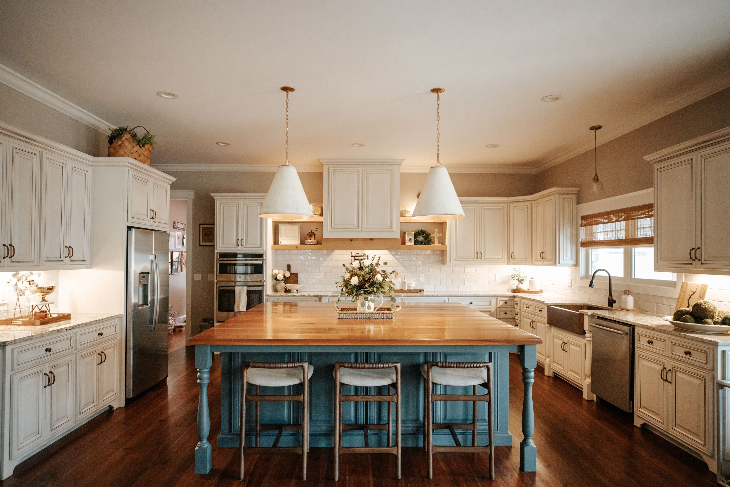 MBM 1-29 Kitchen-1.jpg