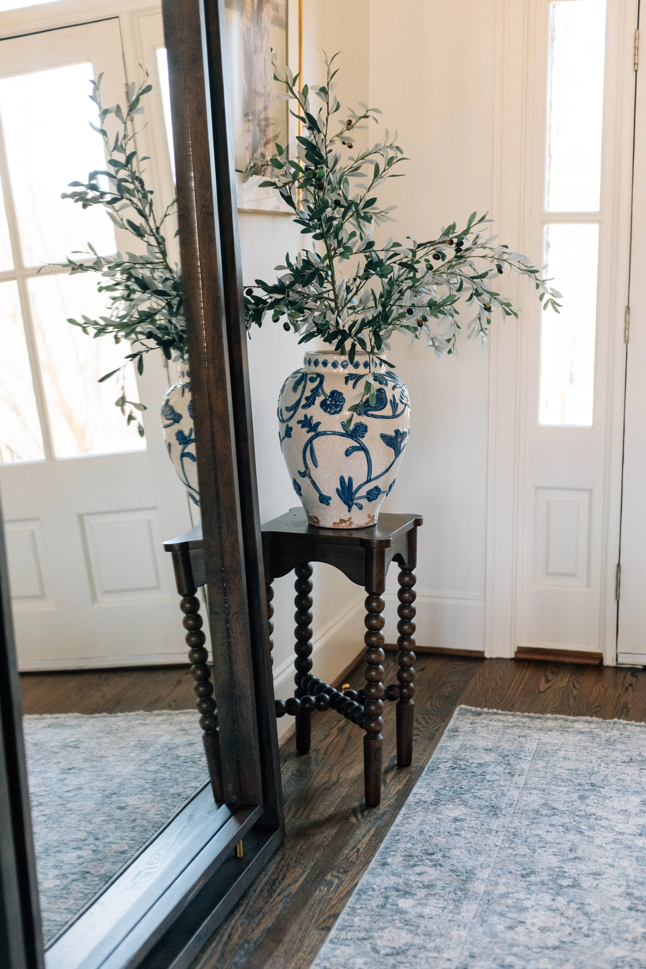 Foyer and Dining-48.jpg