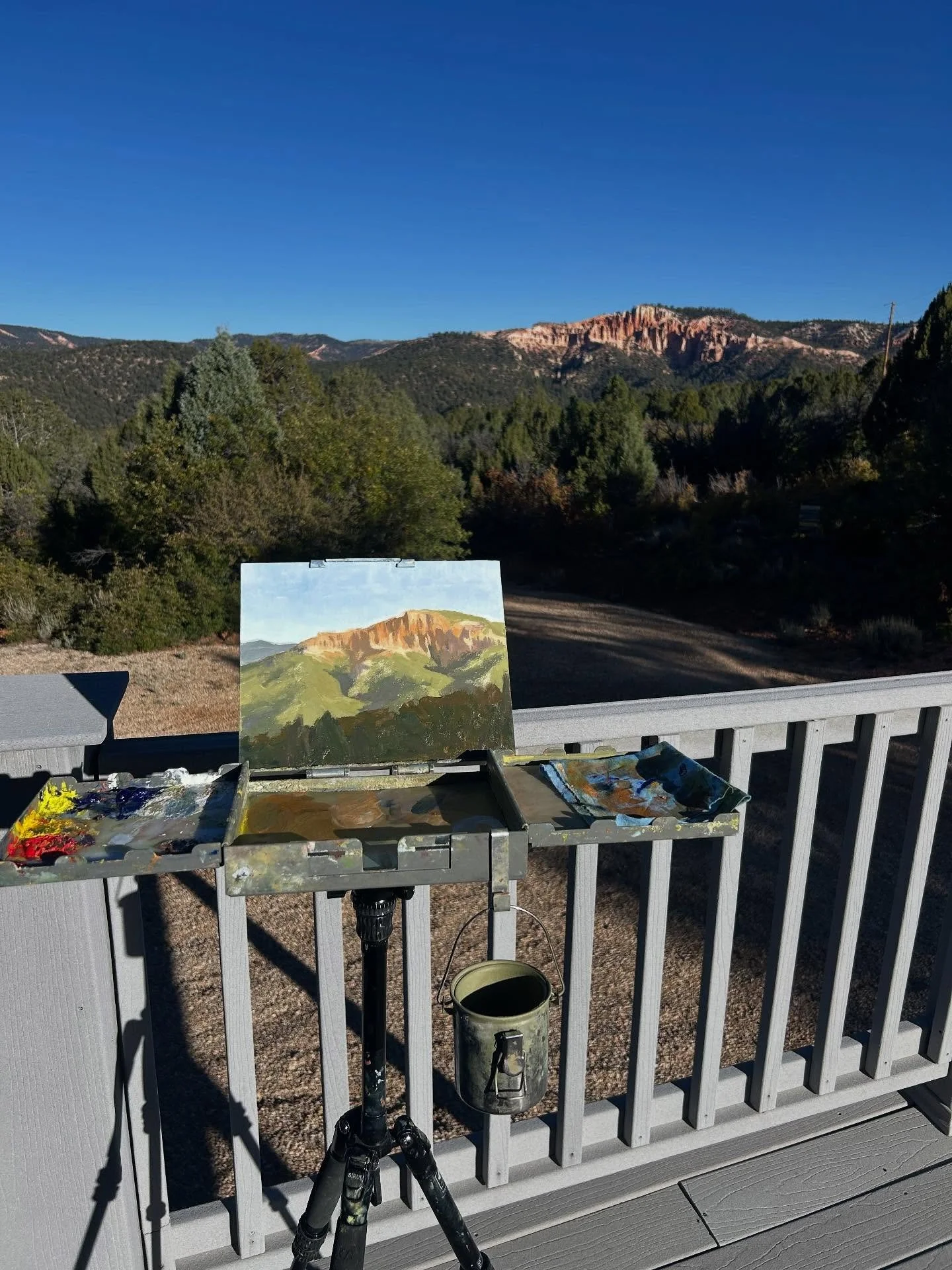 A beautiful weekend in southern Utah means painting some red rocks ✨✨