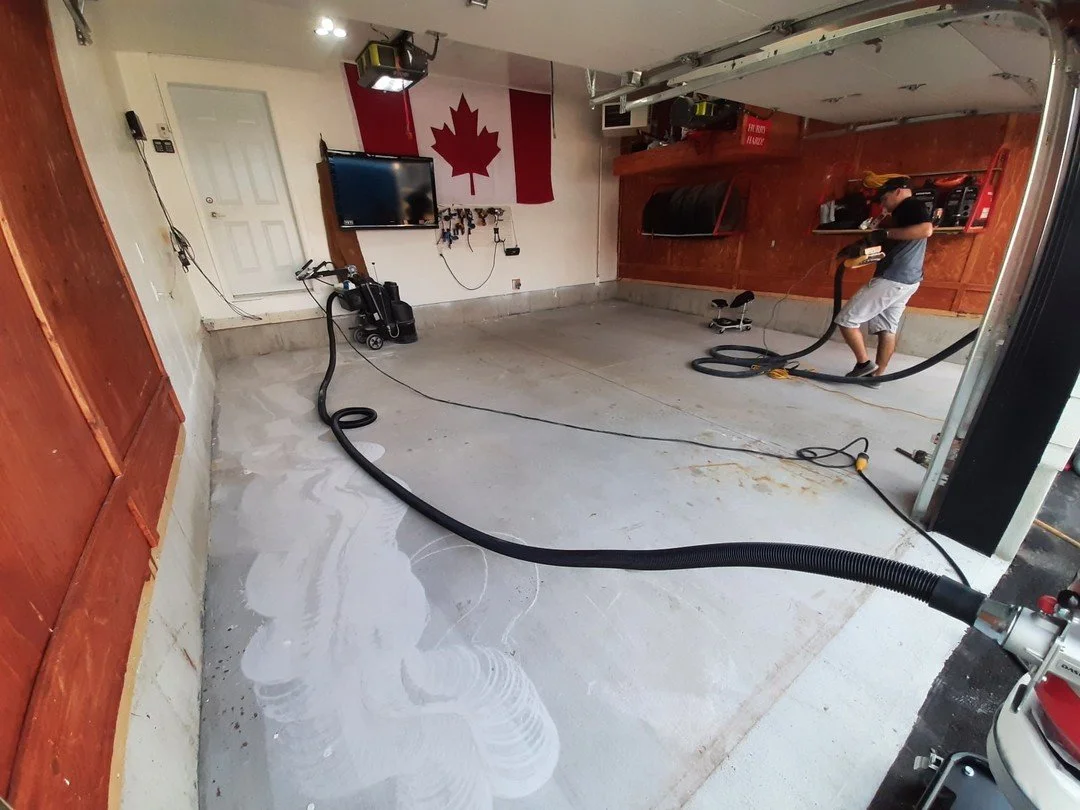 It's that time of year....give your garage, deck, walkway, pool surround a new look!! Contact us for details.
#epoxy #epoxyflooring #epoxyresin #localbusiness