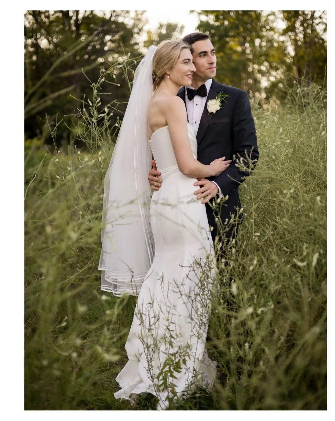 Ellie wears @alexperryofficial with elegance and class.
Marries Will at @alpineresortandgolfdoorcounty in Door County WI.
After party at Casey&rsquo;s BBQ
Wedding planner - Carrie at @doorcountyeventplanners
Stylest @doorcountyweddingstylist
@maryste