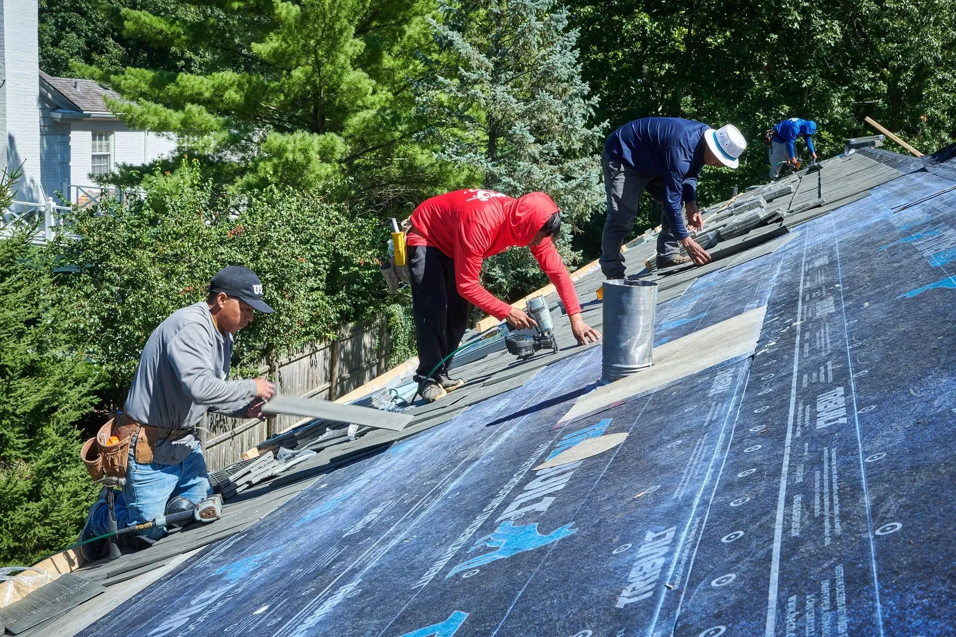 Commercial Roofing Leads: Why LinkedIn and SEO Matter More