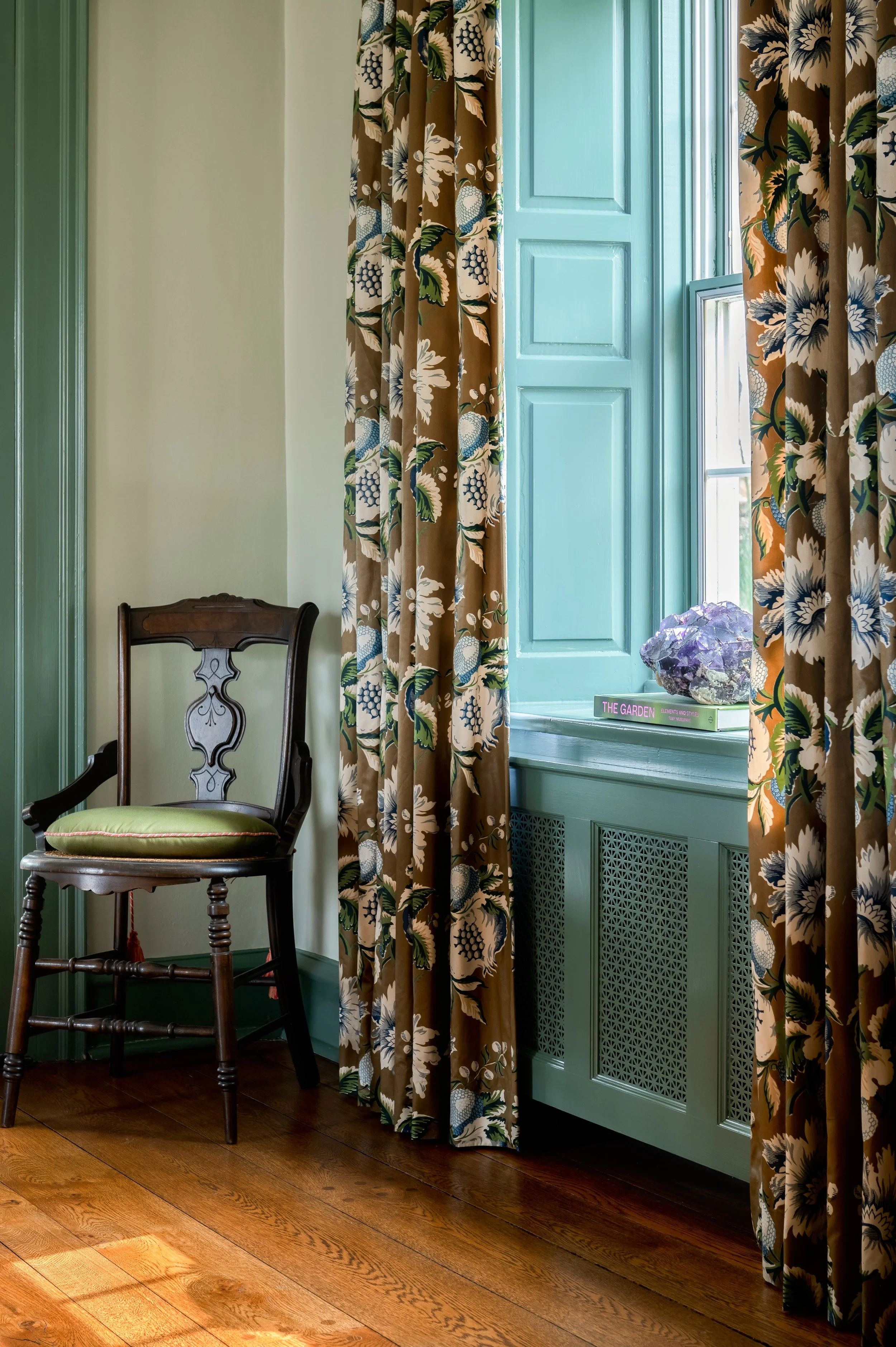 HHI-RidleyCreek-LivingRoom-3.jpg