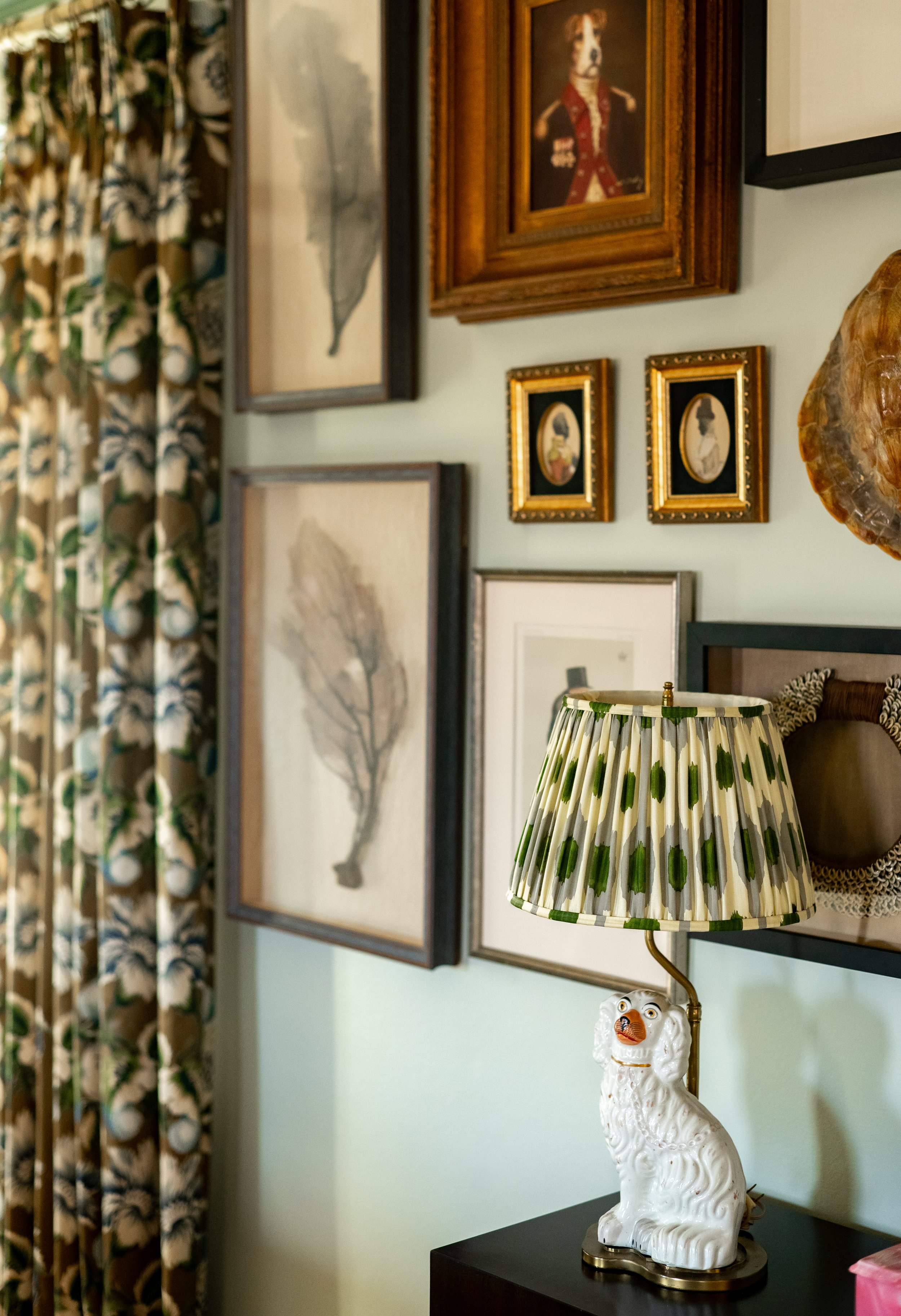 HHI-RidleyCreek-LivingRoom-17.jpg