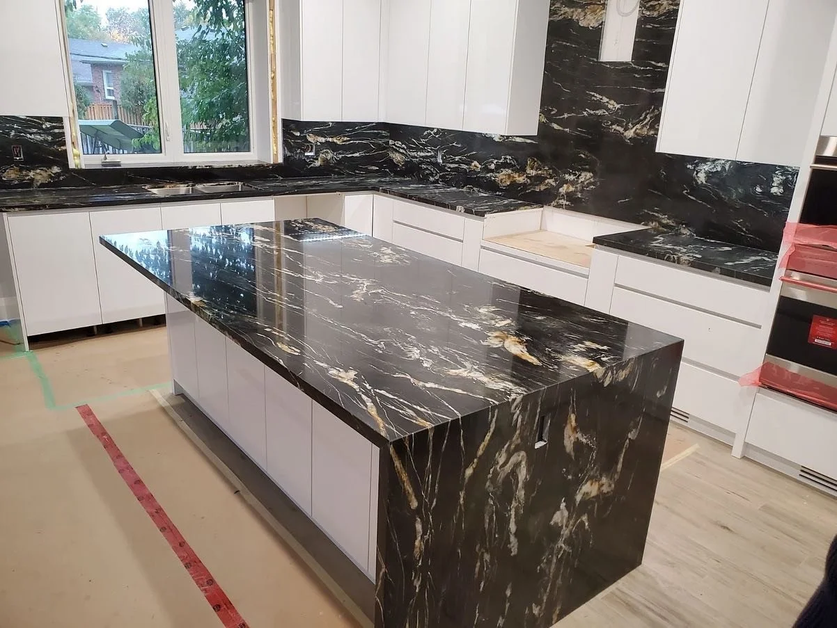 Transform your kitchen look with choosing a bold stone