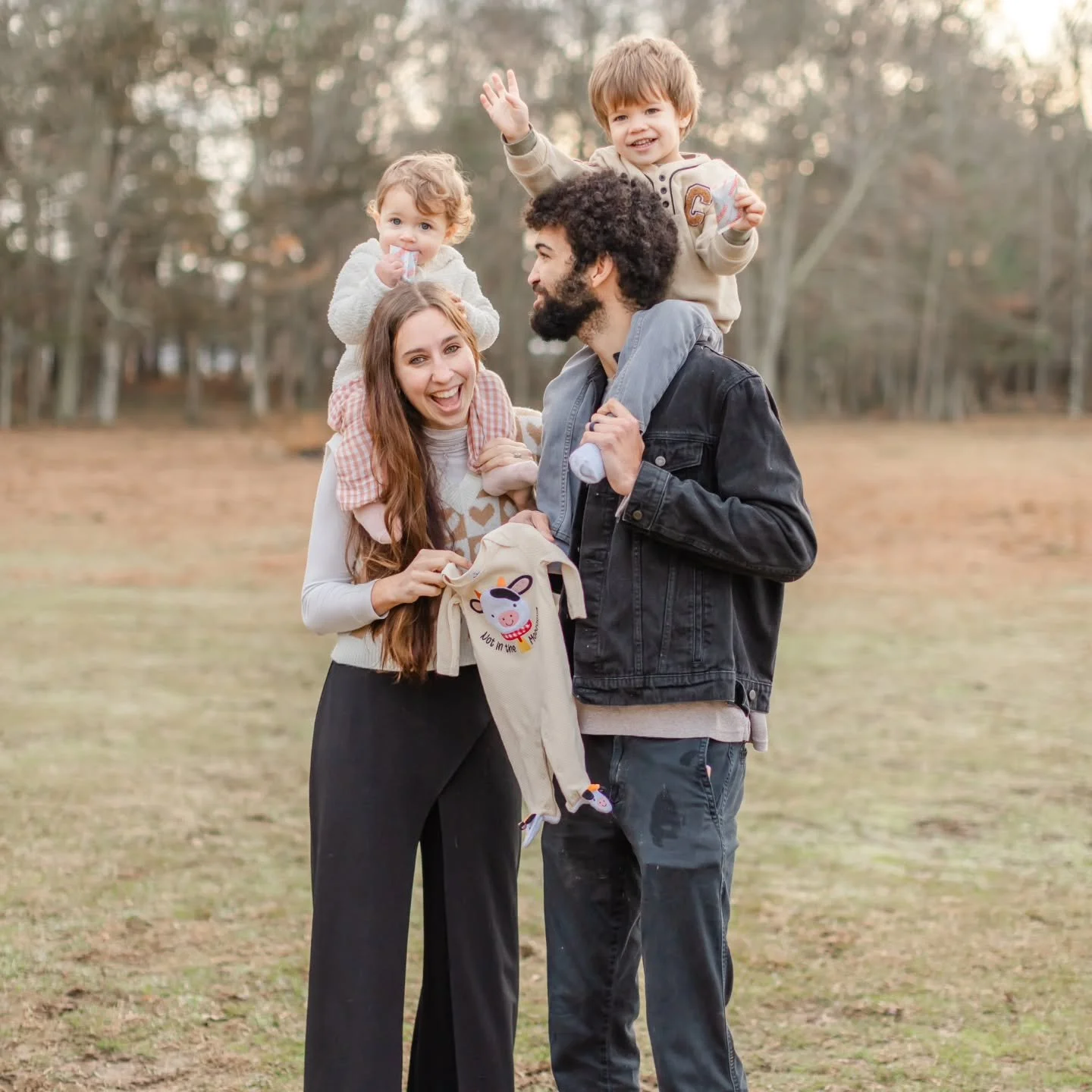 On to the next chapter 2+1 =3 so now I guess we need a bigger car soon 💕🥳 

So happy to grow our family and bring another little miracle into the world in 2026!