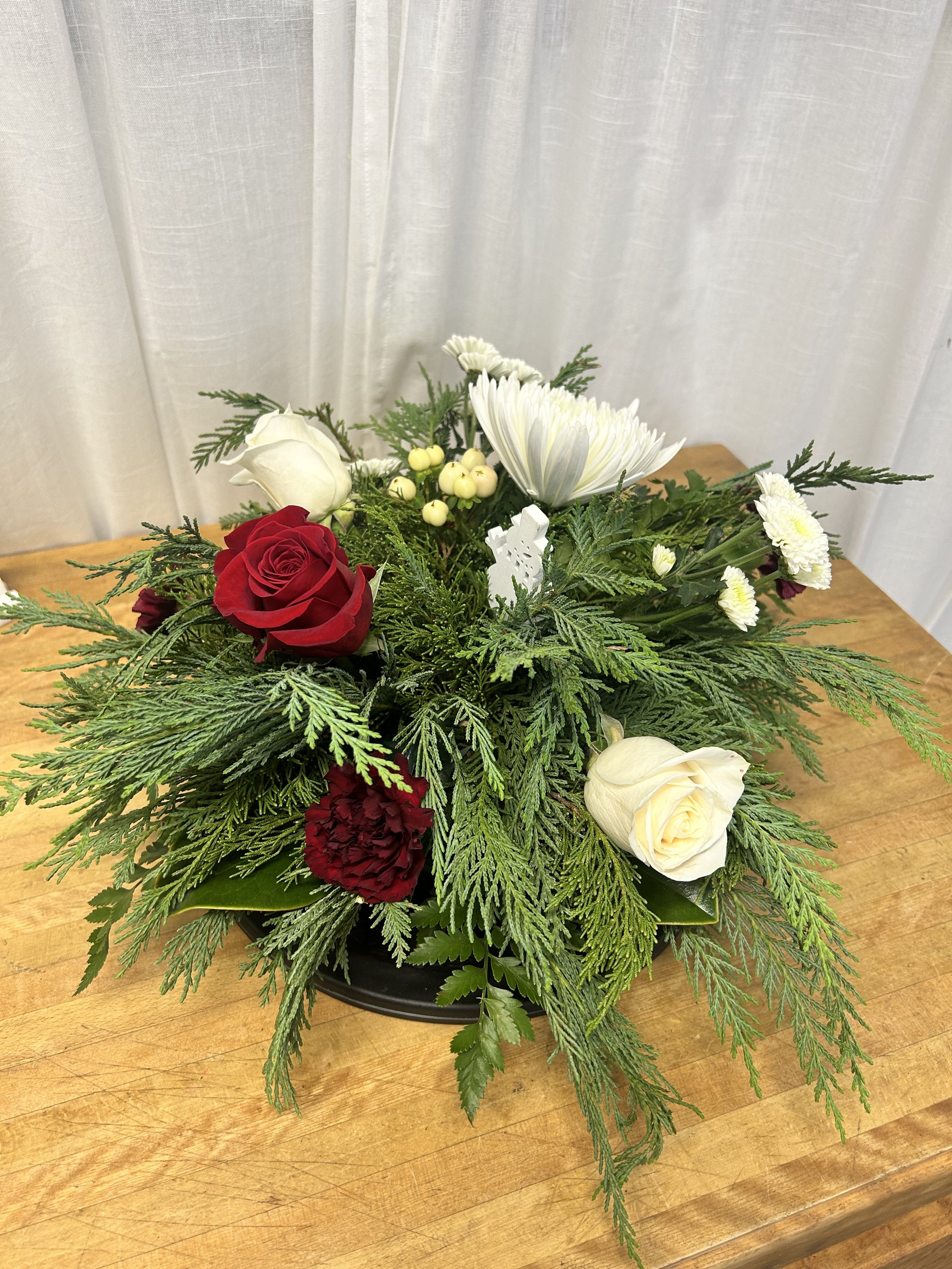 Holiday Table Arrangement