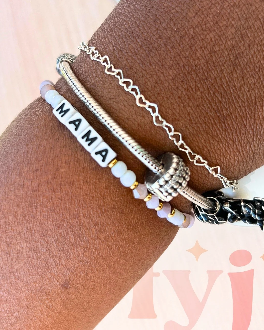 Pieces like this always mean a little more 🤍 Simple, personal, and easy enough to wear every single day.

#custombracelet #mamabracelet #permanentjewelry #everydayjewelry