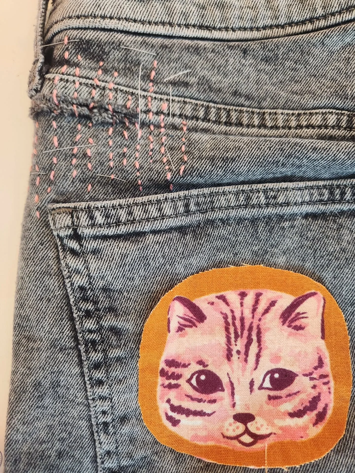 Visible Mending Workshop at Crafternoon ATX!
🪡🧵👕👖🤎

What a treat it was to have a parent in our community come and teach a mending class at our studio! Thank you @adcuellartlax for sharing your knowledge on how to creatively repair/upcycle our t