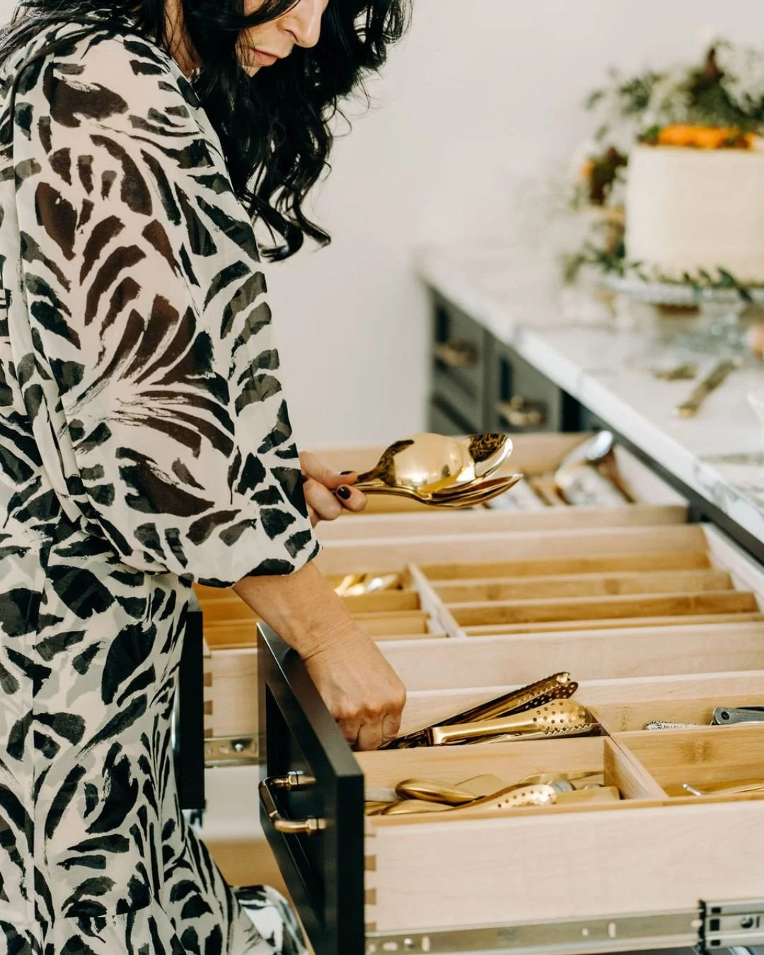 There&rsquo;s beauty in a drawer that opens without a second thought.⁠
Here&rsquo;s how we organize our most-used kitchen tools &mdash; with intention, utility, and just enough elegance to make the everyday feel like a ritual.