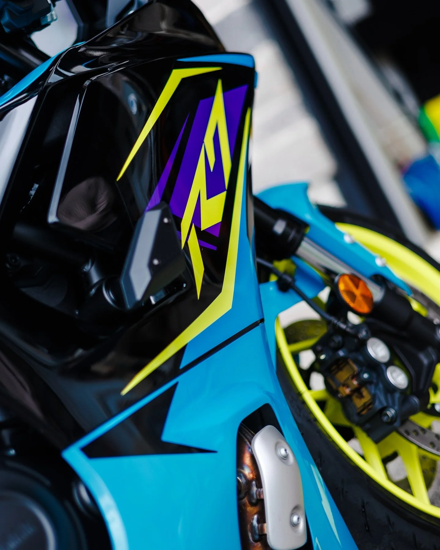 Quick detail today on this stunning R7 ✨🧼 

Spring is here and appointment spots are filling up fast! Contact us now to book yours ✅

#motiondetailing #motorcycle #yamaha #yamahar7