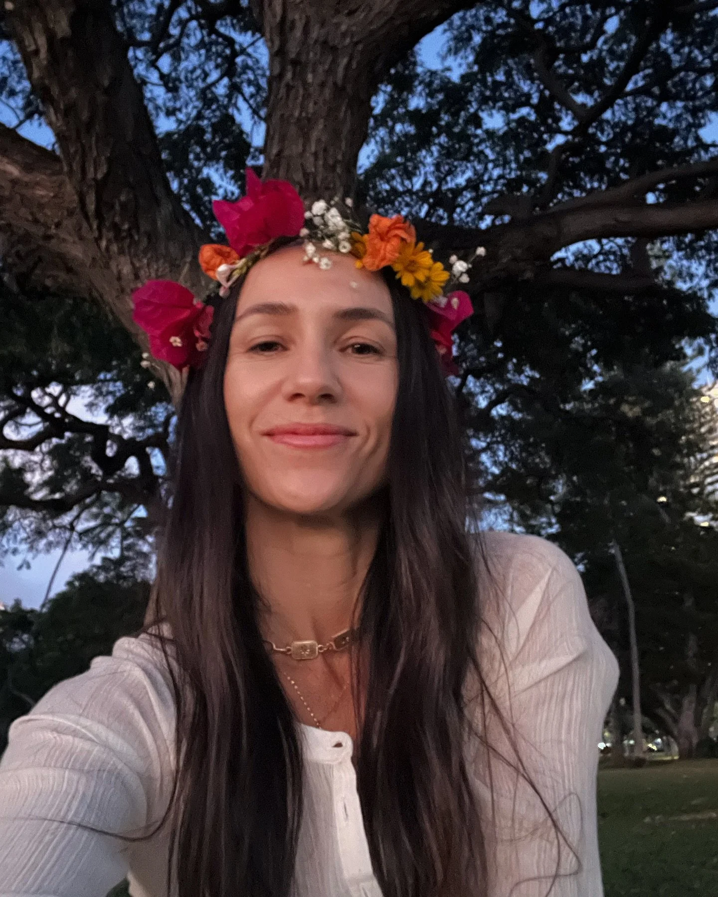 Pisces-Aries Szn: stepping into new versions of myself with softness, reminding little Chels it&rsquo;s okay to slow down and make flower crowns and collect shells when she wants to 🌸🐚 . Mothering my animals with so much love (and any others that c