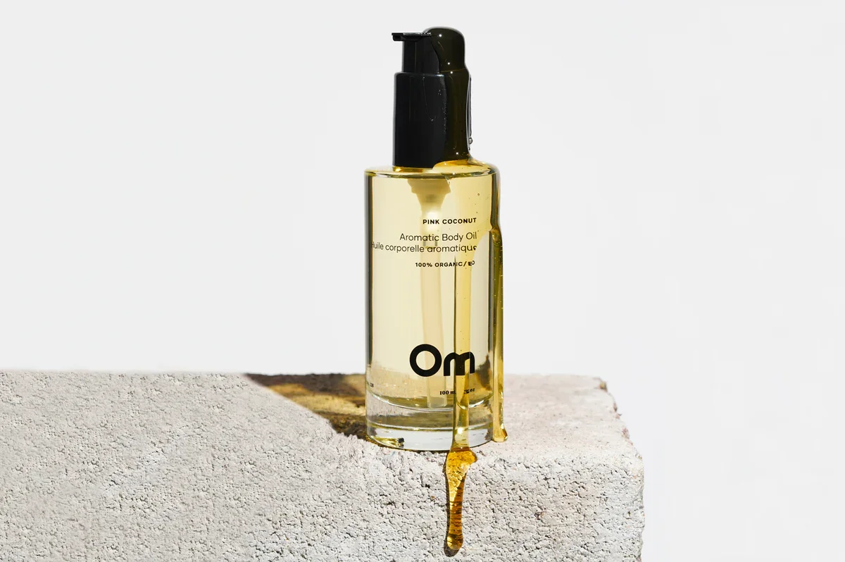 om-pink-coconut-aromatic-body-oil-brees-brow-lounge-chilliwack.webp