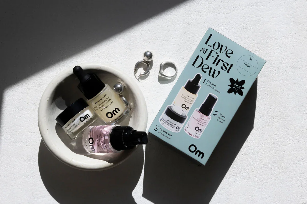 om-lskincare-ove-at-first-dew-brees-brow-lounge-chilliwack-4.webp