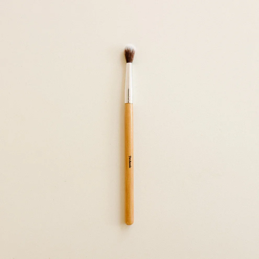pure-anada-tapered-blending-eye-brush-brees-brow-lounge-chilliwack.webp
