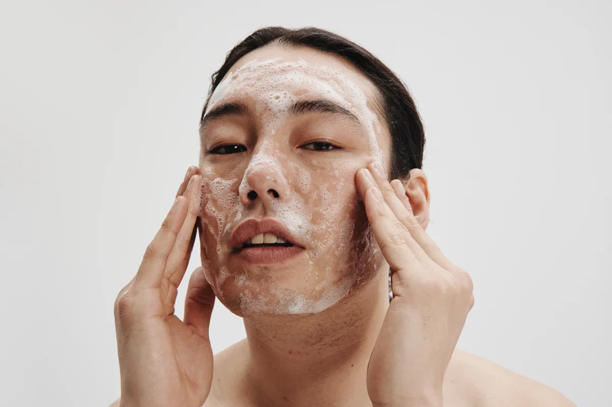 om-lskincare-ove-at-first-dew-brees-brow-lounge-chilliwack-3.webp
