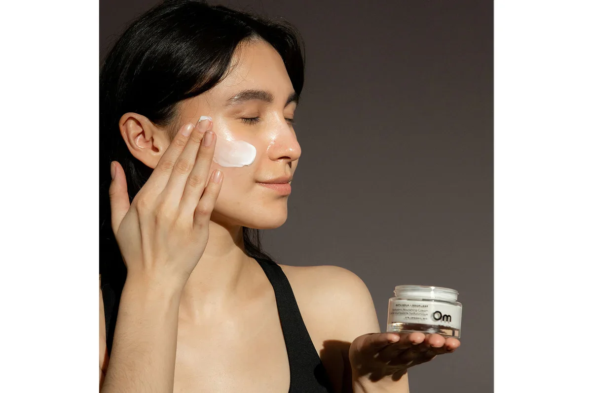 om-Gotu Kola + Squalane Hyaluronic Nourishing Cream-brees-brow-lounge-chilliwack-6.webp