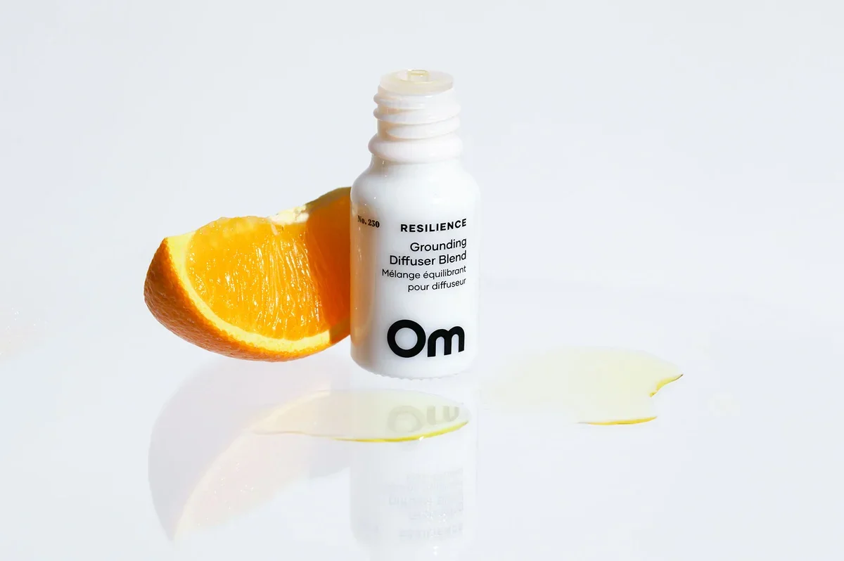 om-reilience-grounding-diffuser-blend-brees-brow-lounge-chilliwack-canada-2.webp