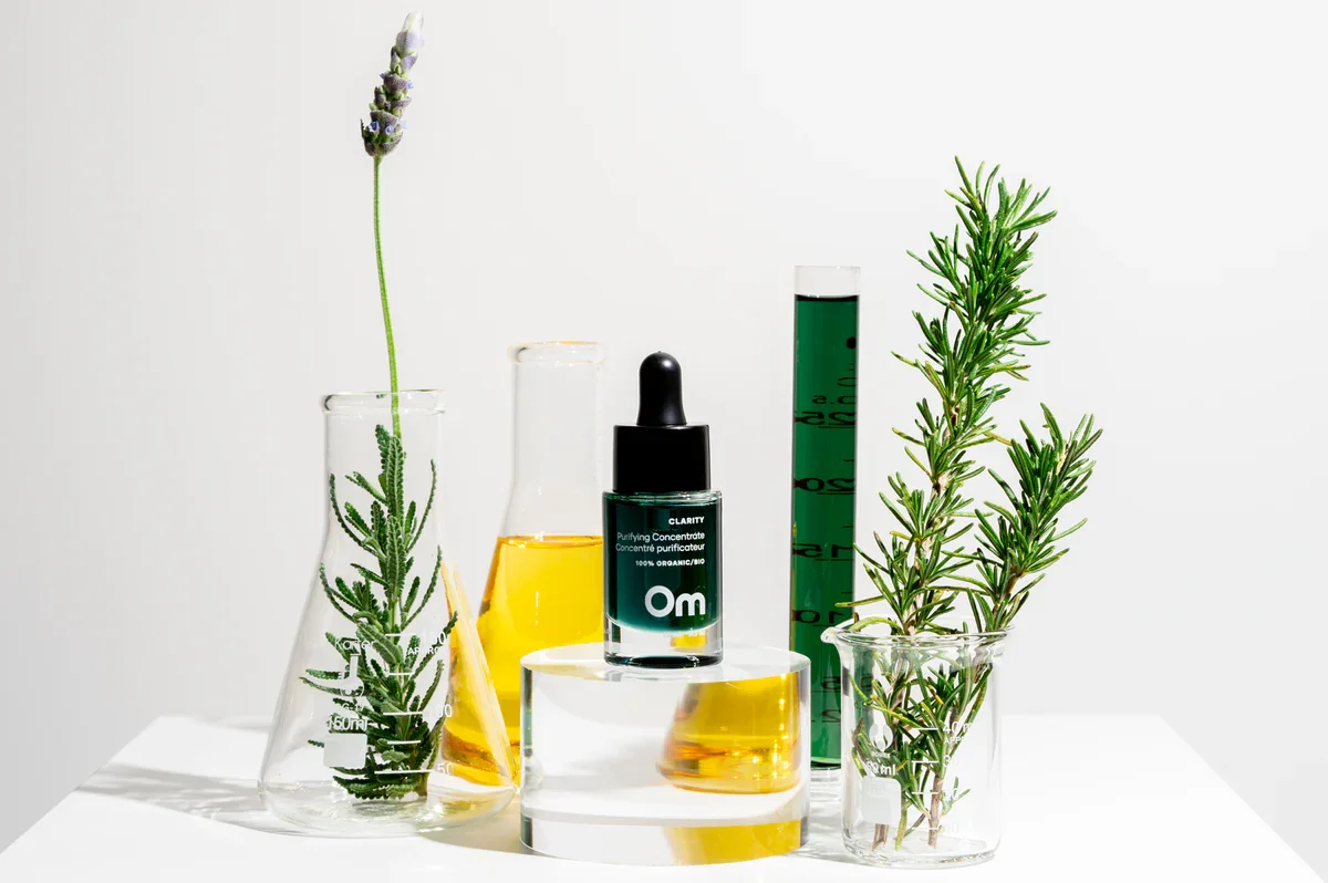 om-clarity-purifying-concentrate-brees-brow-lounge-chilliwack-3.webp