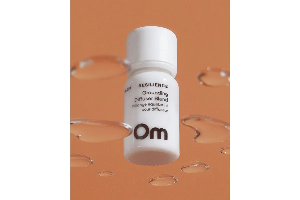 om-reilience-grounding-diffuser-blend-brees-brow-lounge-chilliwack-canada-5.webp