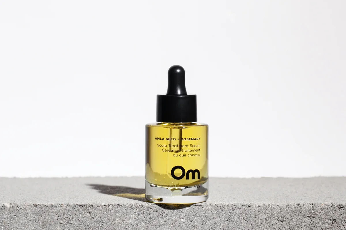 om-amla-seed-rosemary-scalp-treatment-serum-brees-brow-lounge-and-beauty-bar-chilliwack.webp