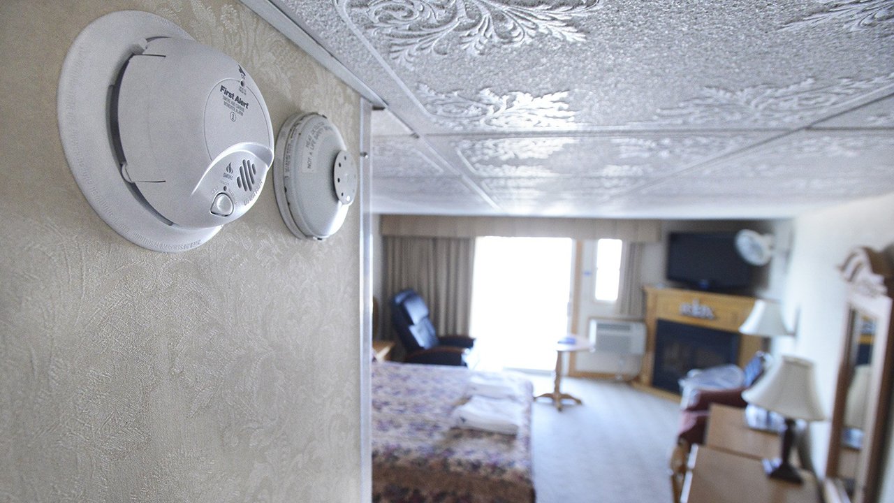 Why I Now Recommend Traveling With a Carbon Monoxide Detector