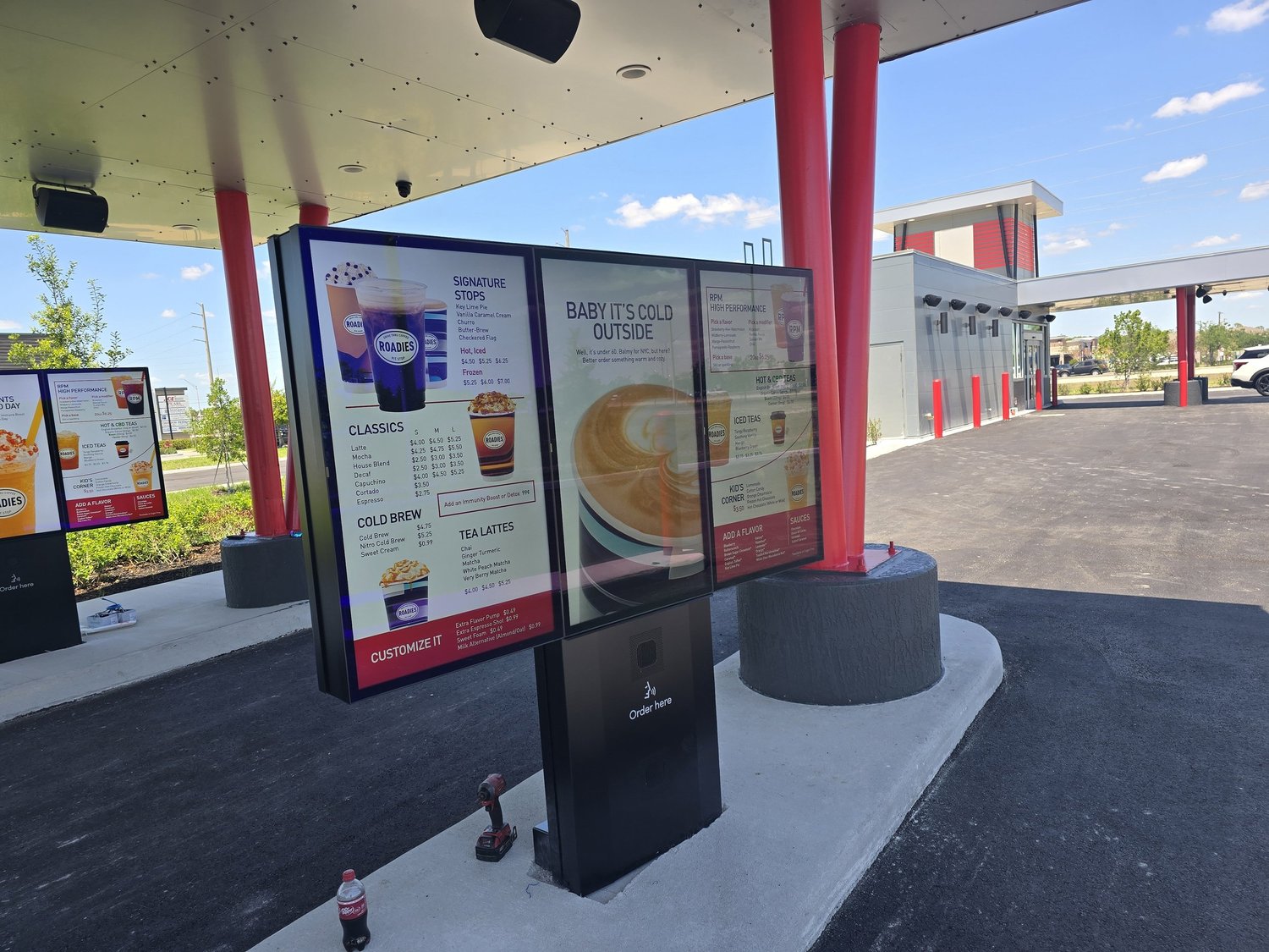 How Digital Signage Boosts Revenue for SWFL Restaurants