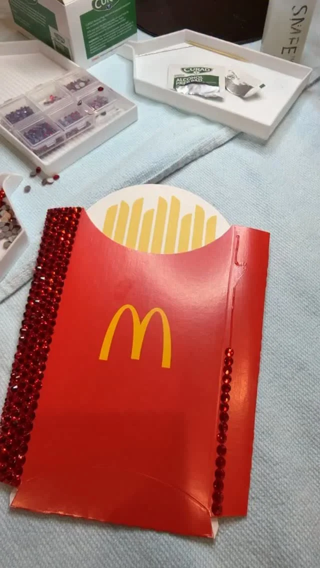 Mmmmm Mc Donald’s Fries 🍟 Please…. Wait for it…. This is going to be a fun one….#rhinestones #popart #nostalgia #unique #bling #unique #bling #sparklewithsfh #rhinestoneart #artist #blingfood #foodart #food #mcdonalds #mc