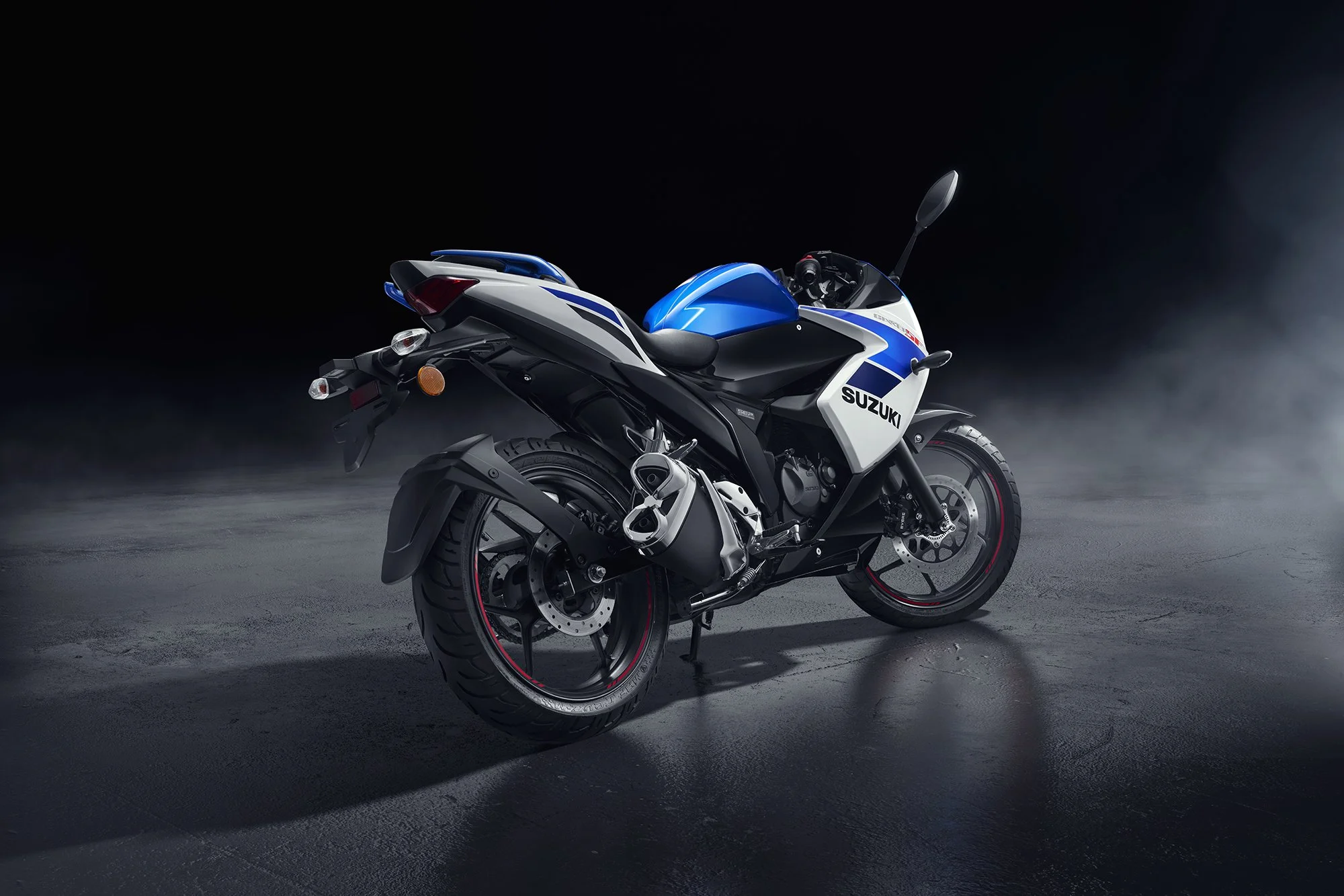 Gixxer_1