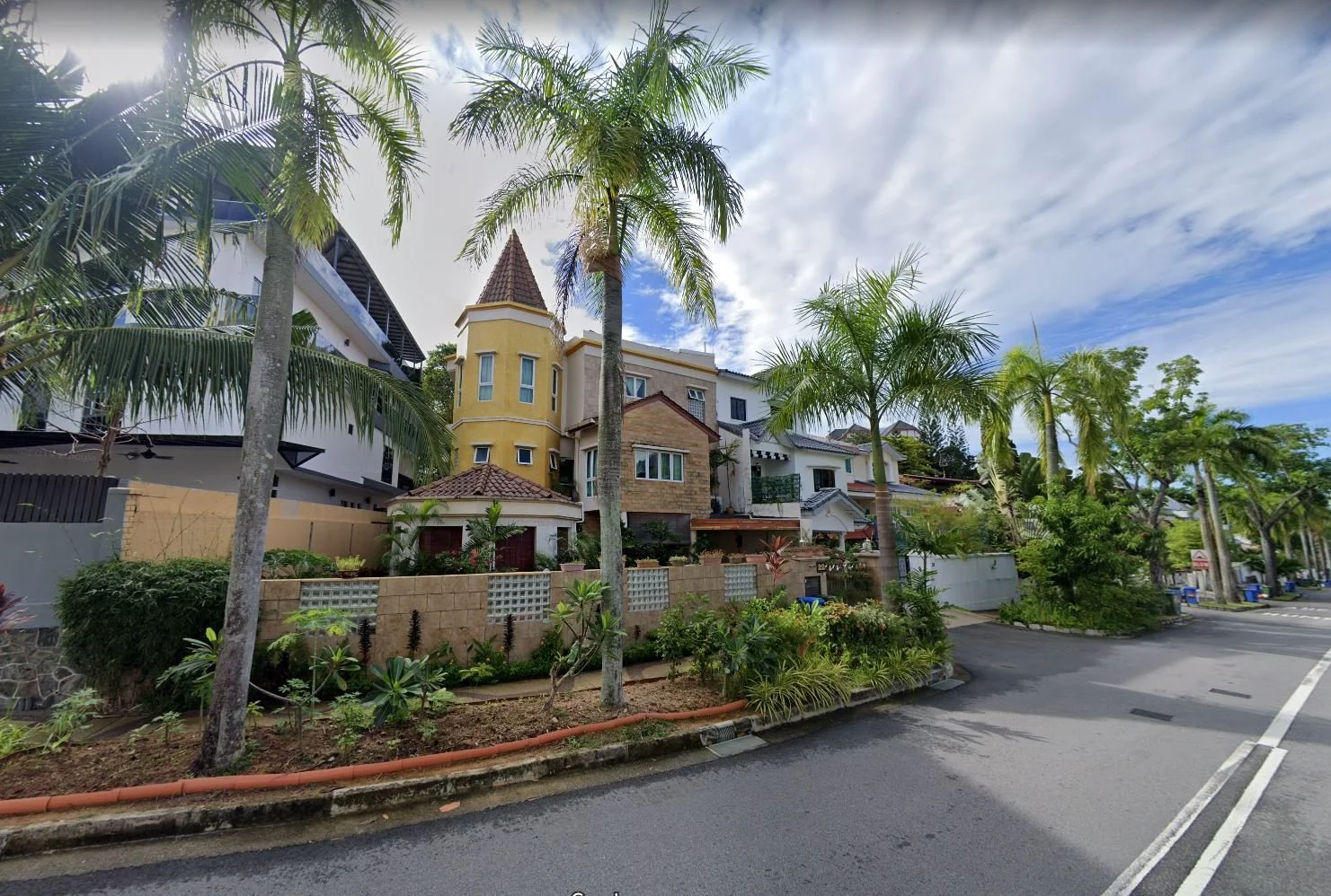 4. 22 Lucky Height_2000.JPG