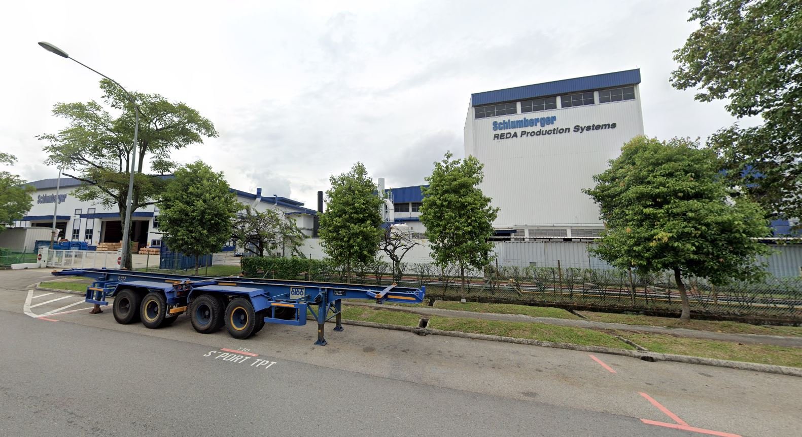 5. 7 Benoi Crescent_.JPG