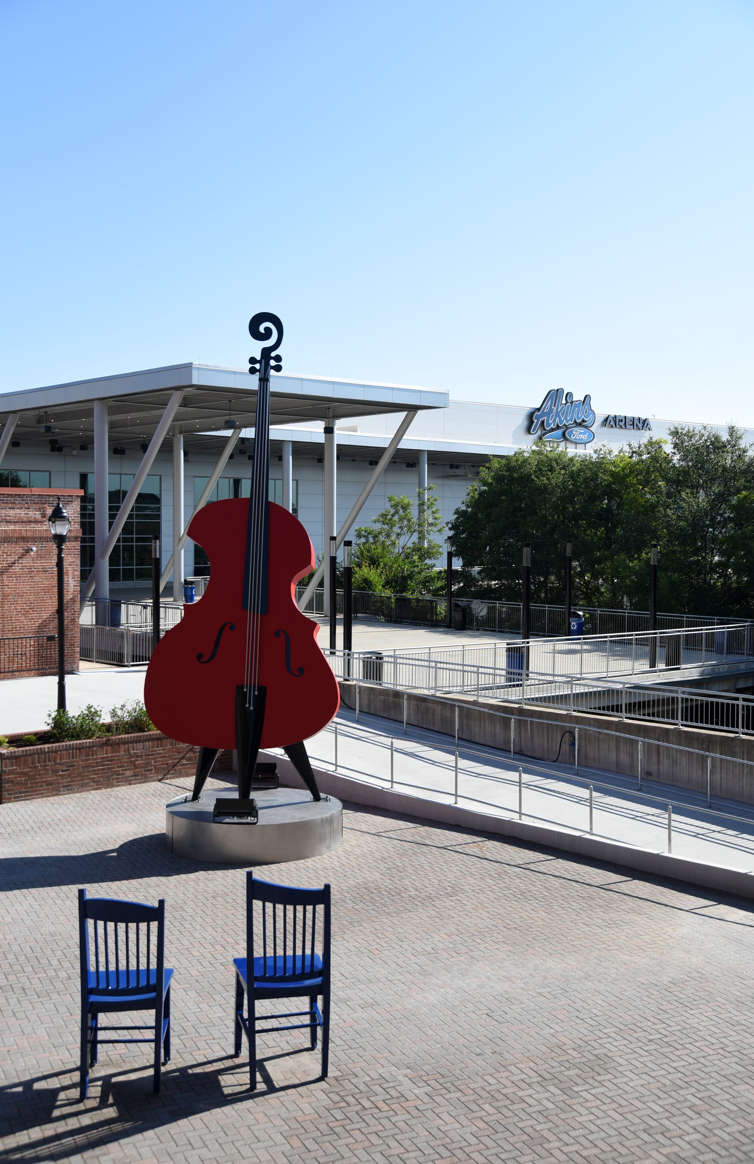 cello_mural_akins.jpg