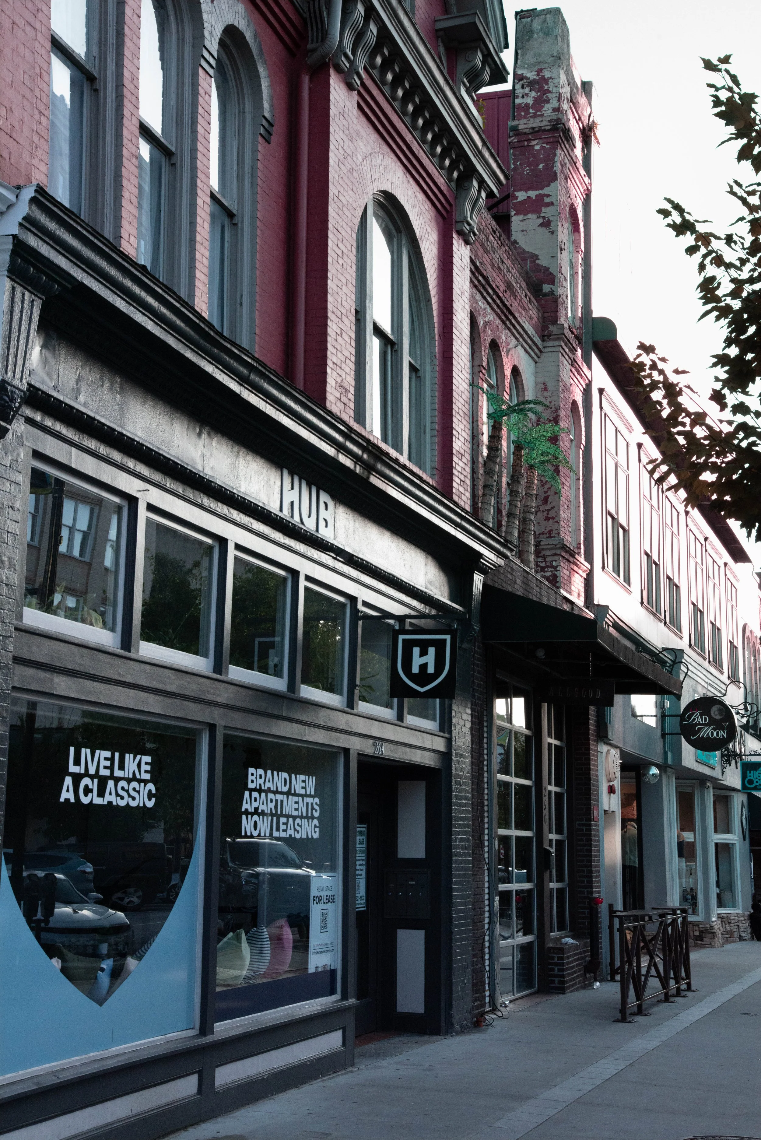 shopping_downtown_ath_3.jpg