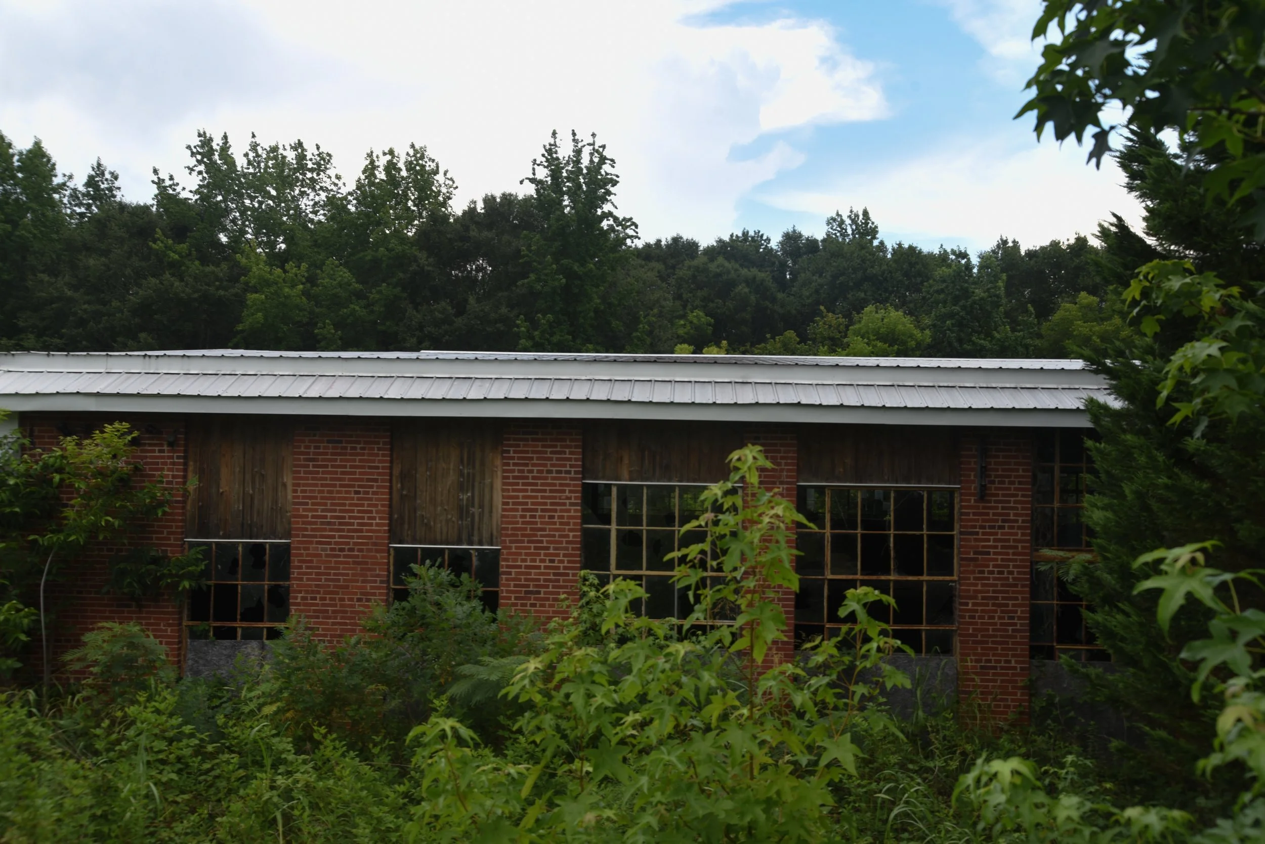 peppinos_abandoned_warehouse.jpg
