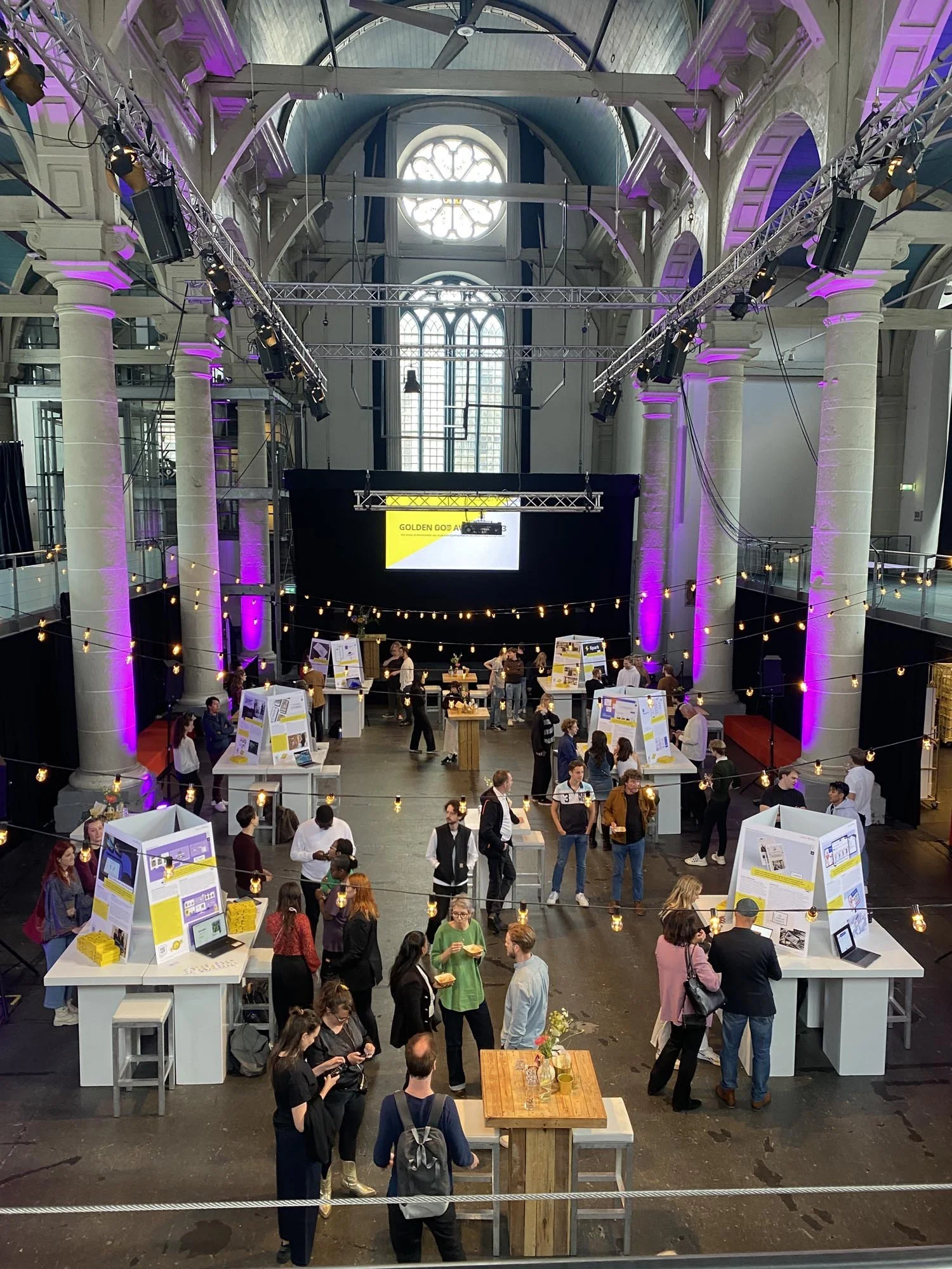 Zuiderkerk statafels  bg .jpg