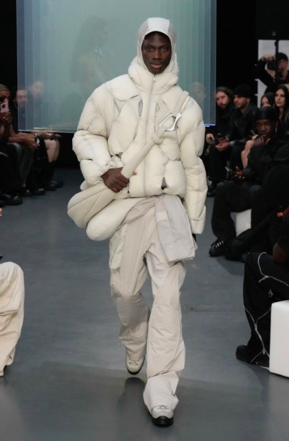 Heliot Emil
SS25 'CULTURAL CONSTRUCT ARTIFICIAL LANDSCAPE'
Look 17