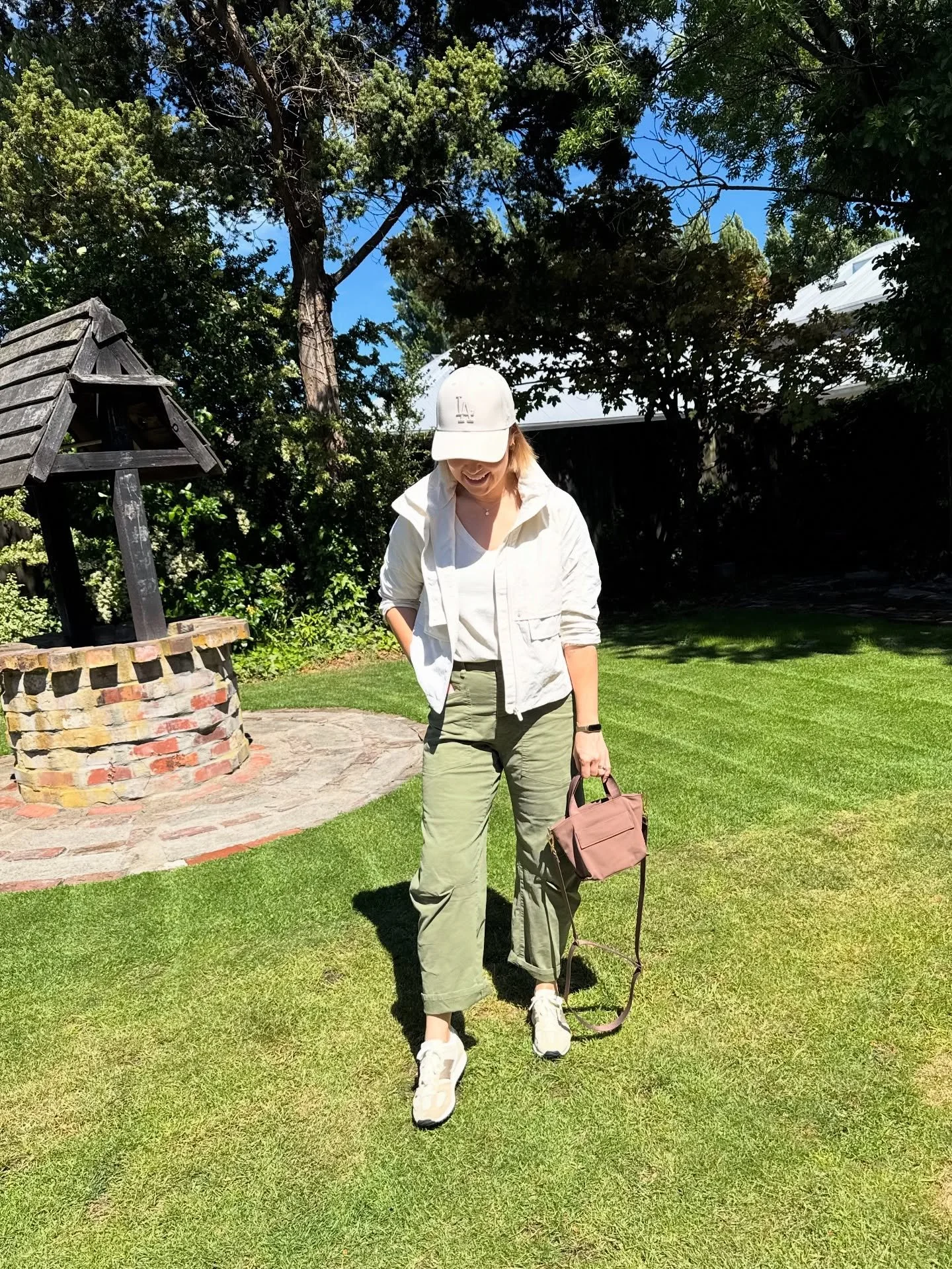 My favorite style genre is actually casual 🙊

And my favorite wardrobe items are pants that I can dress up and down&hellip; these are @nililotan and are definitely an investment, but I do calculate cost per wear because I wear these a lot&hellip; wi