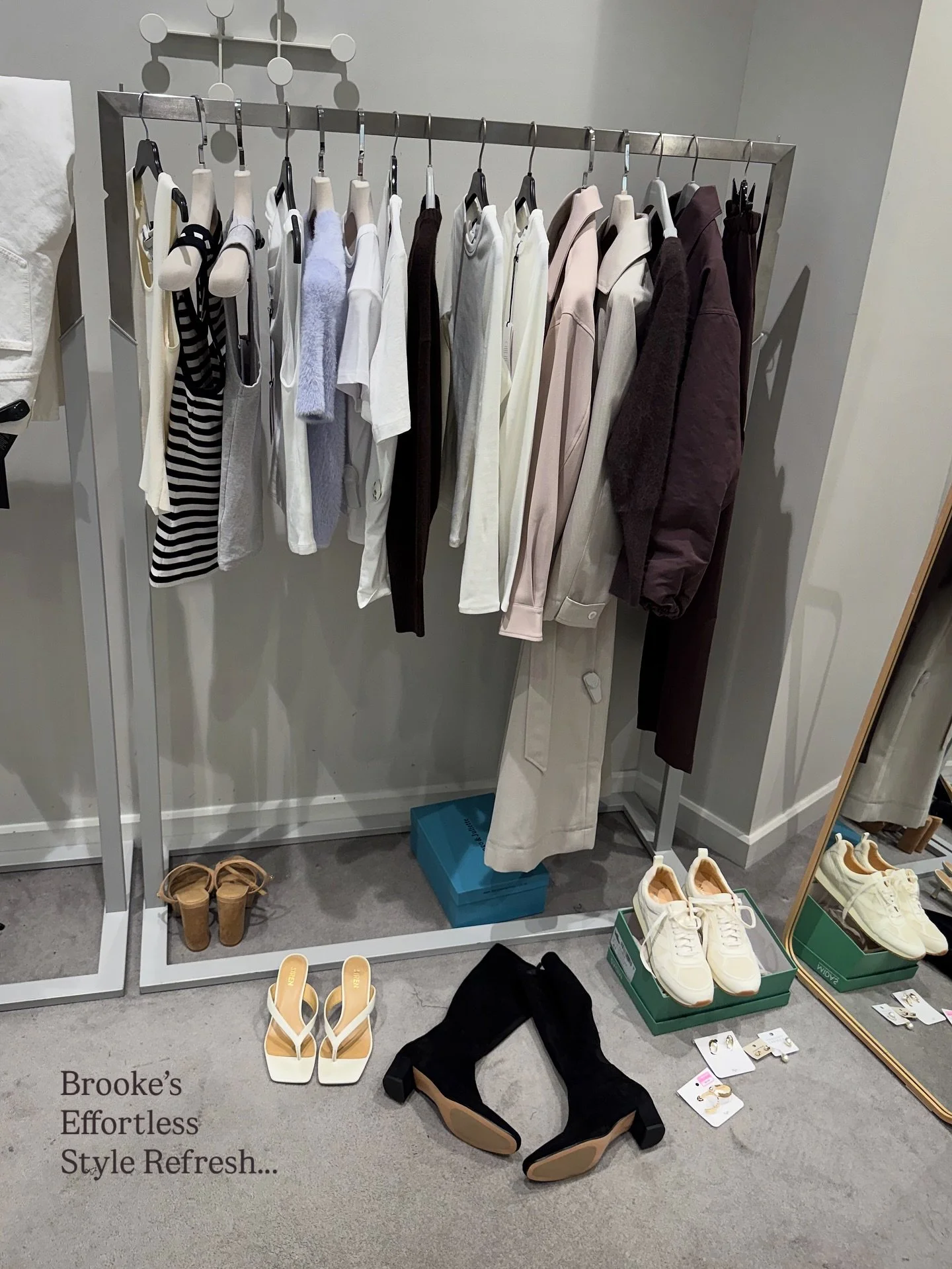 Brooke&rsquo;s Effortless Style Refresh

Last week in Melbourne I had the absolute pleasure of working with Brooke &mdash; a new client referred by her beautiful mum (who&rsquo;d shopped with me a few years back). 🤍 

With two young kids, a house re