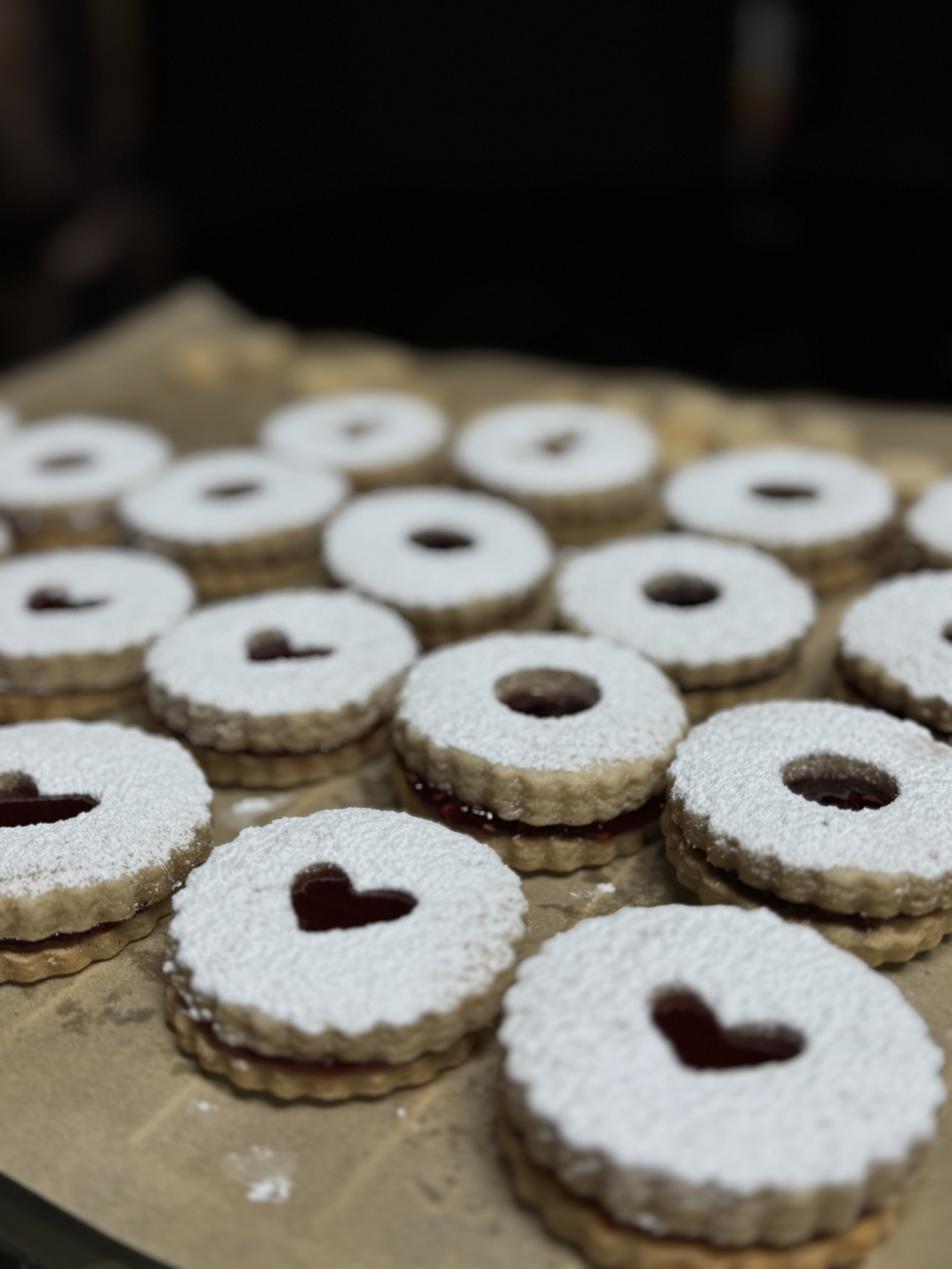 Linzer cookies (12 count)