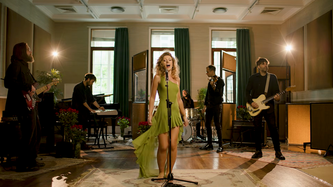 Jessica Sweetman "Oh Why" Music Video