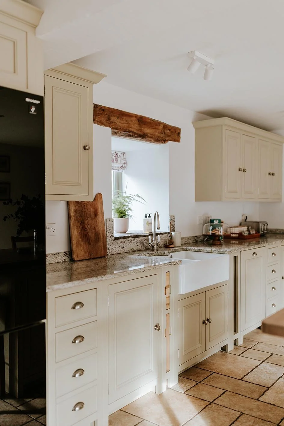 88-sugar-loaf-retreats-old-cider-mill-kitchen.jpg