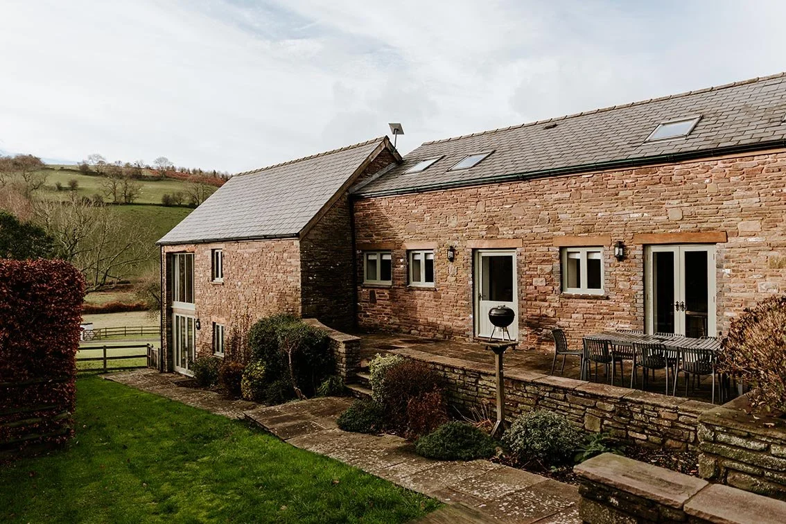 161-sugar-loaf-retreats-old-cider-mill-outside.jpg