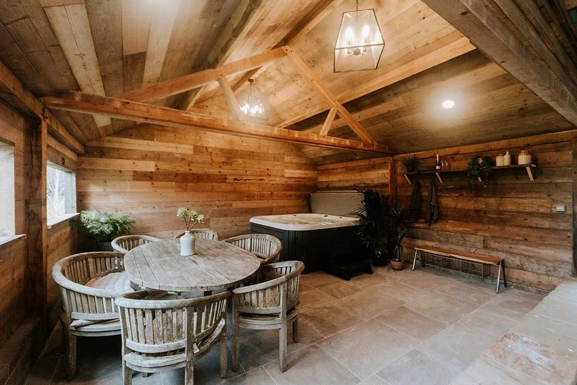 52-sugar-loaf-retreats-old-cider-mill-hot-tub.jpg