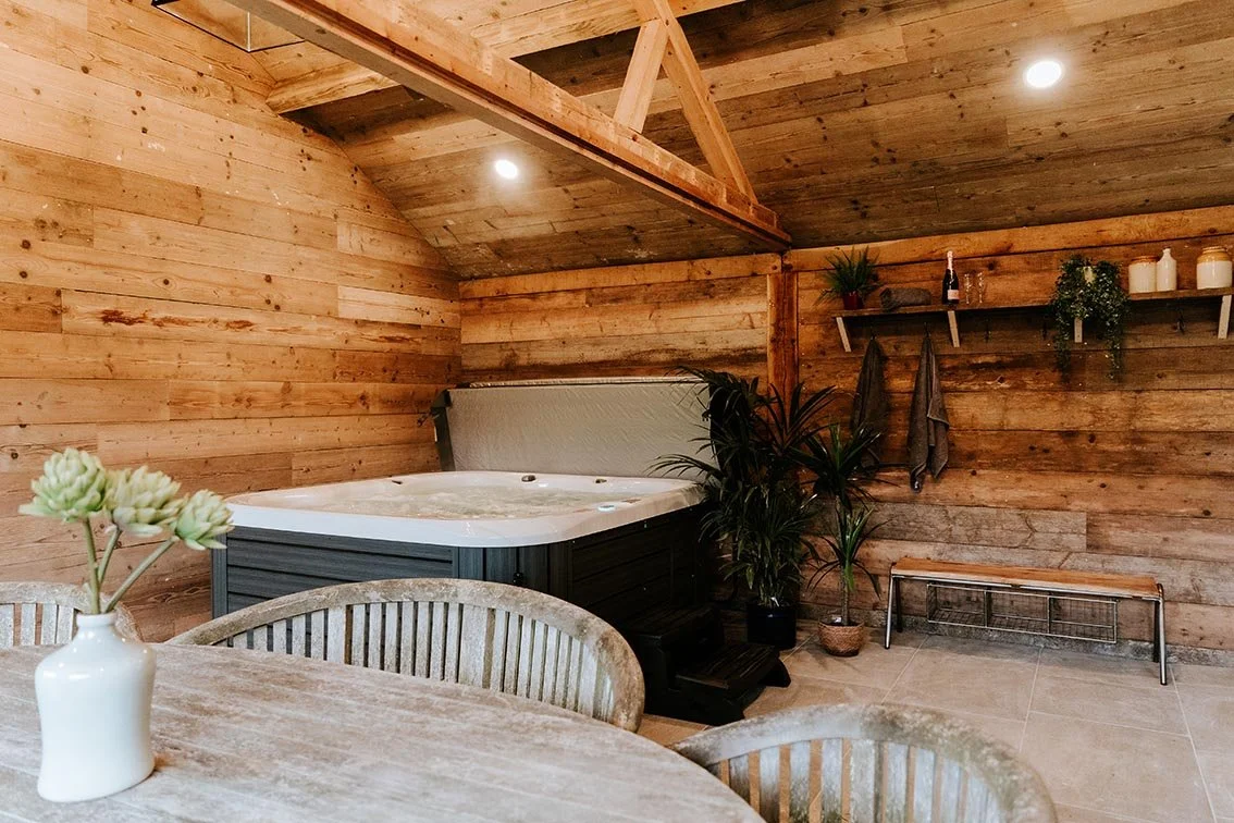 61-sugar-loaf-retreats-old-cider-mill-hot-tub.jpg