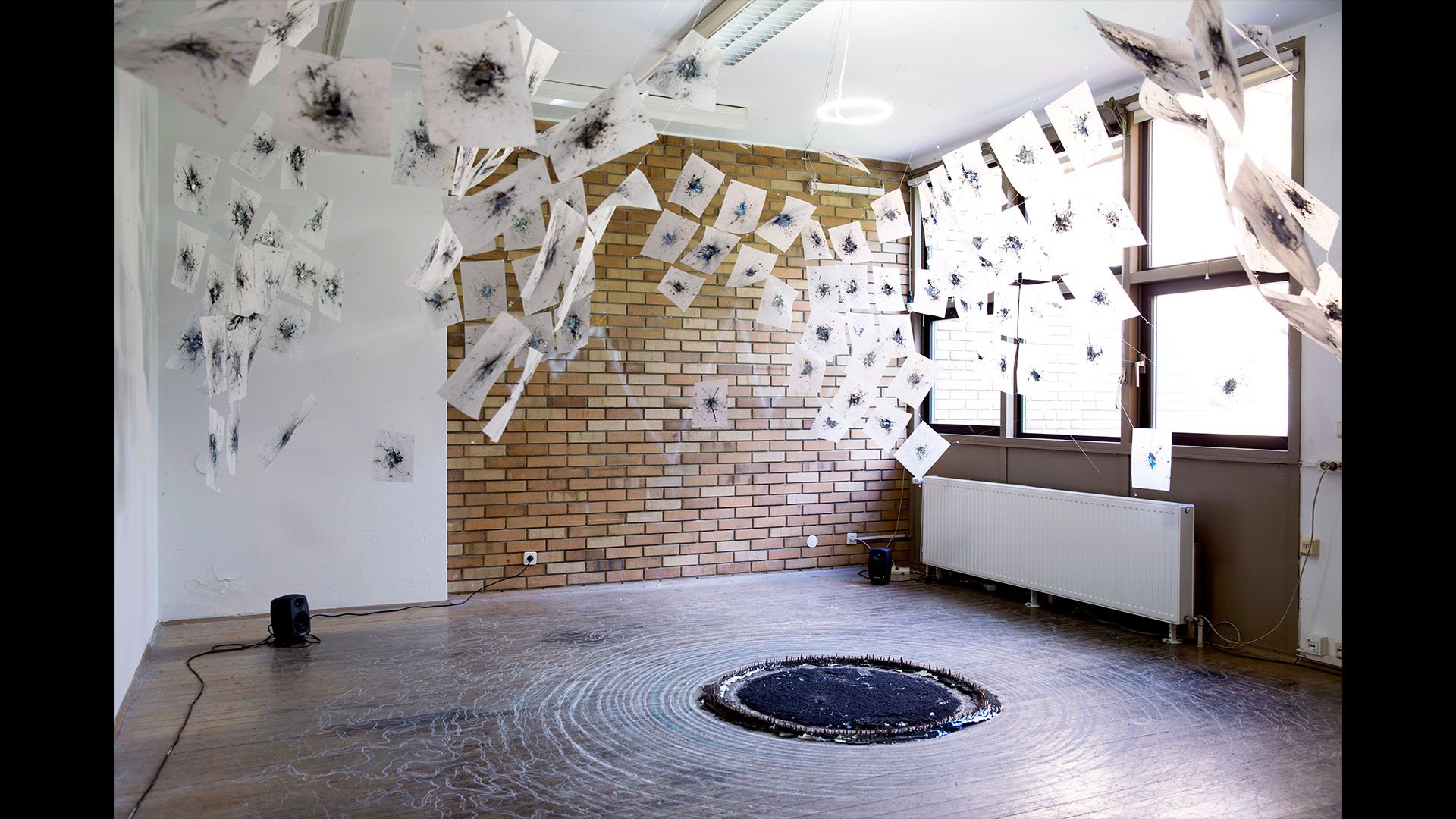 Anna Gabriele
TIDALAIR
2015
___
installation
100x paintings: oil, metal, ink, explosives on tracing paper
shark teeth, clay, acrylic resin, ink, vulcanic sand, debris
sound