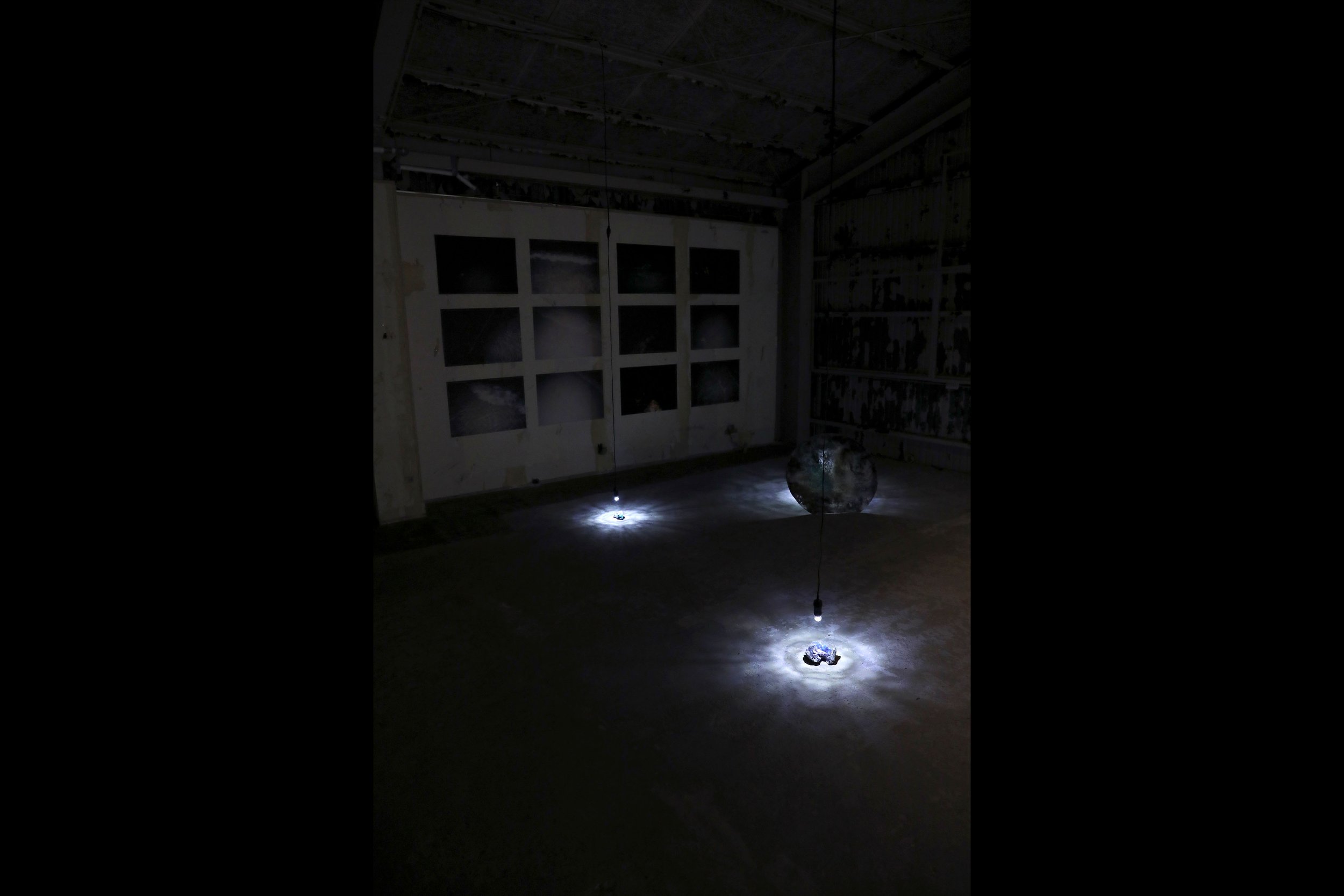 Anna Gabriele
ULUU // substance release
JP, 2017
___
installation
oil on acrylic panel, burnt plastic marinal debris, light bulb, photo print on vinyl sheet