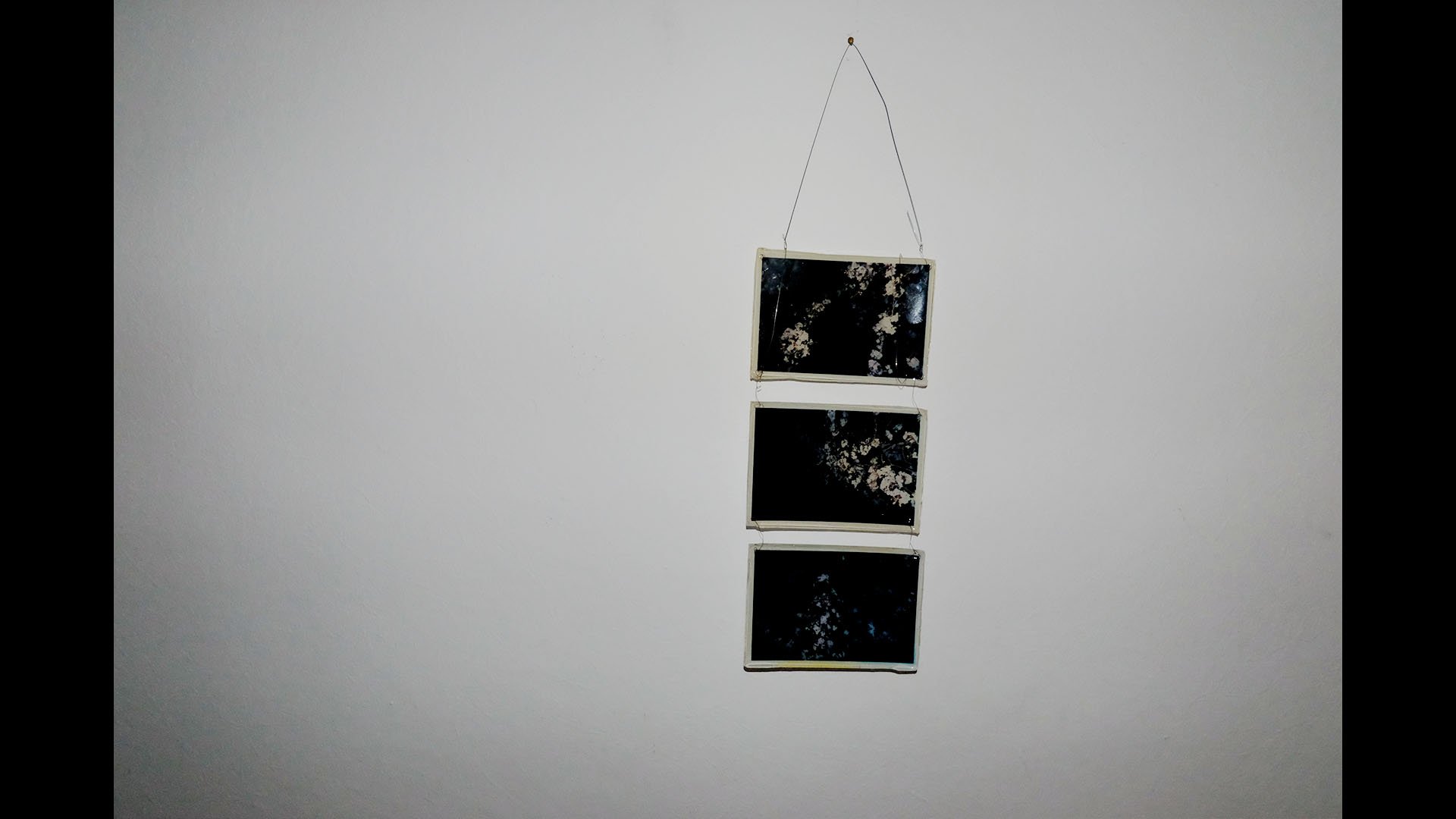 Anna Gabriele
at that luminous night
2019
___
analog photography (35mm)
series of three pictures
___
epoxy resin, luminous pigment on photo print, guitar string
H:45cm W:13cm D:1cm