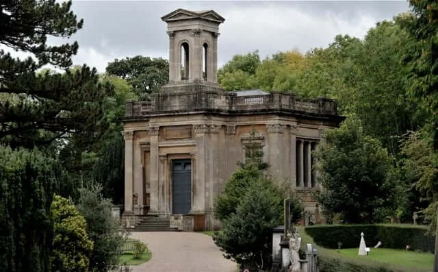 Arnos Vale Cemetery volunteering