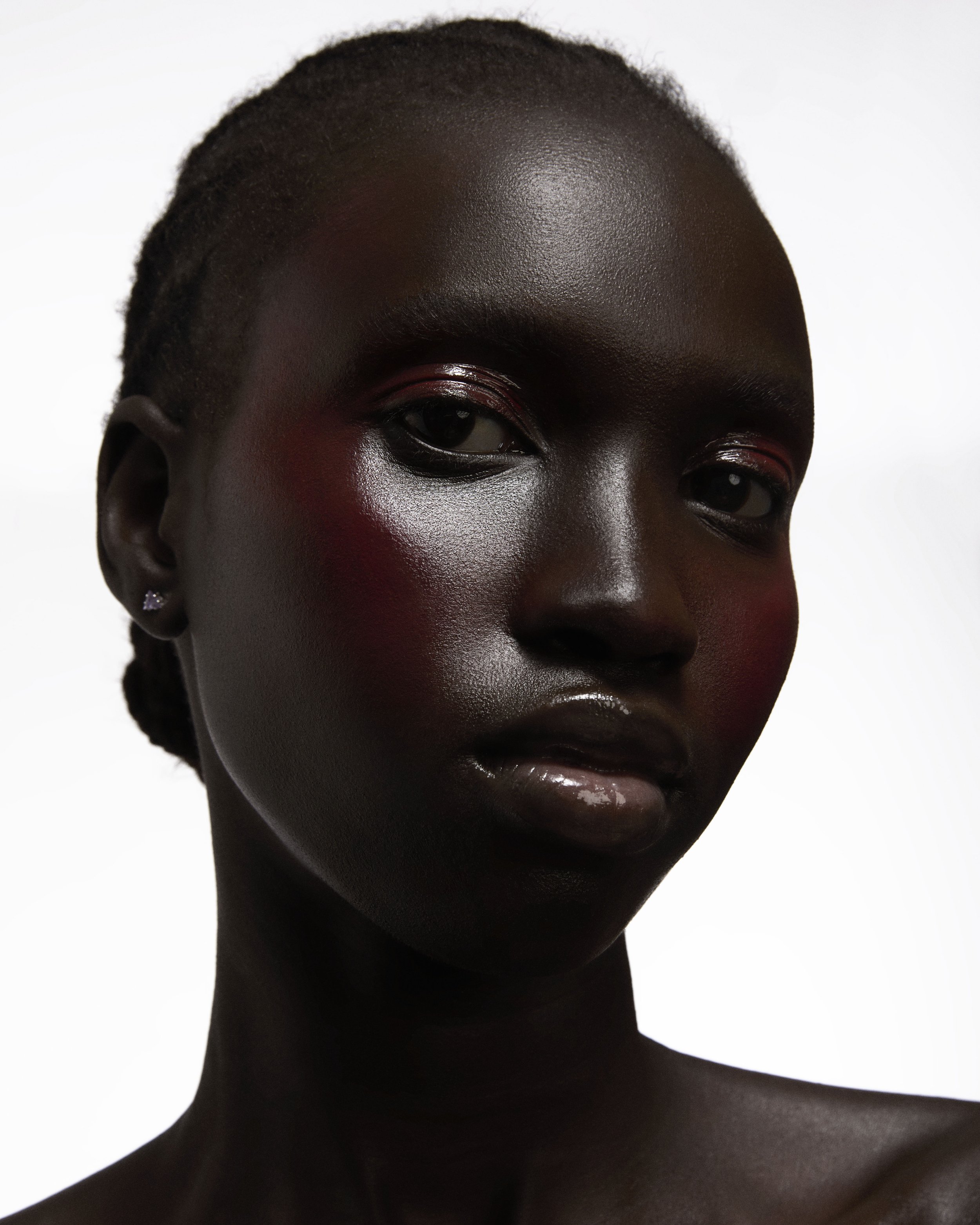 31-10-2025_COLLAGE_BEAUTY0116 _MASTER  .jpg