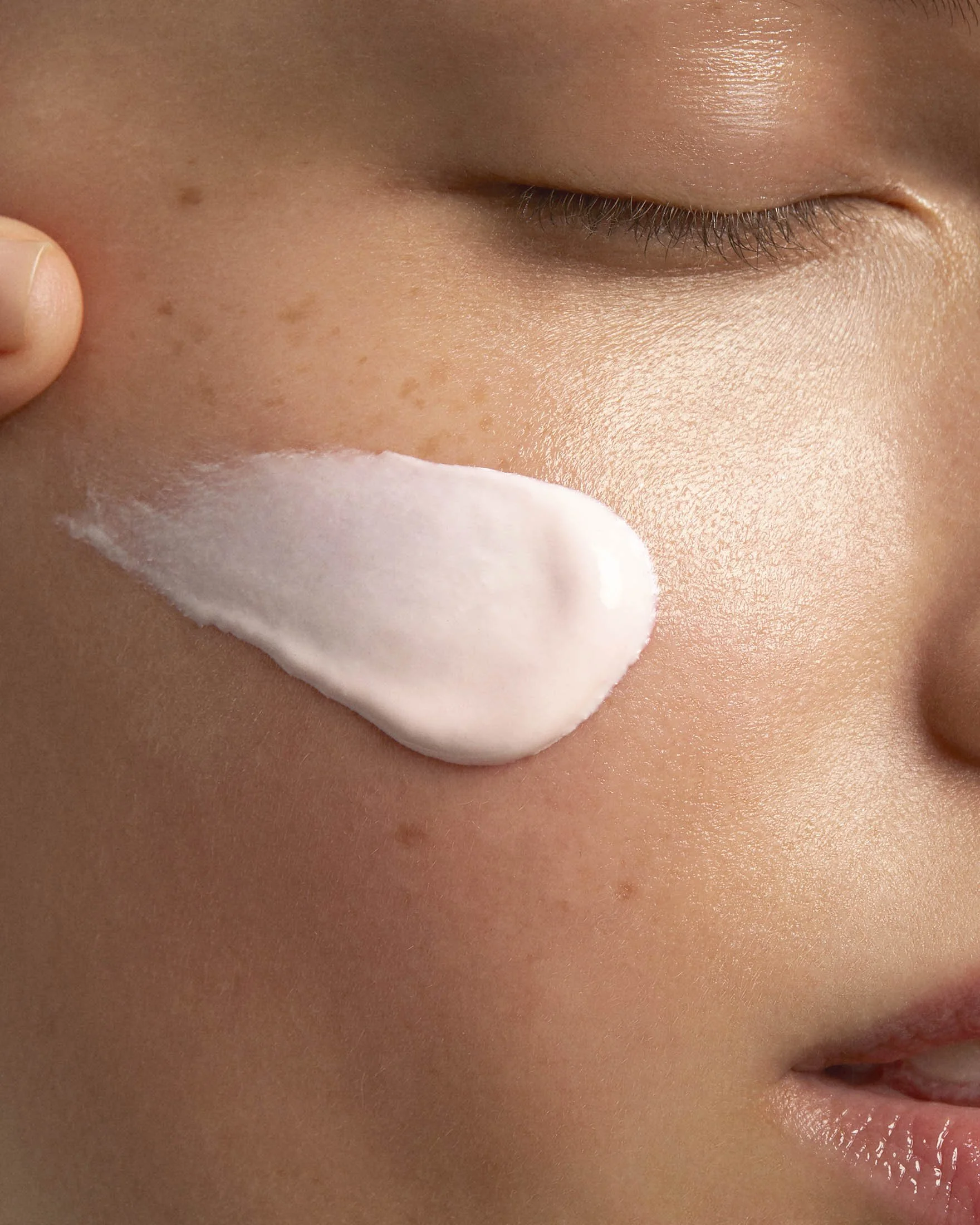 LUCIA_UV_ ROSE _MASTER copie.jpg